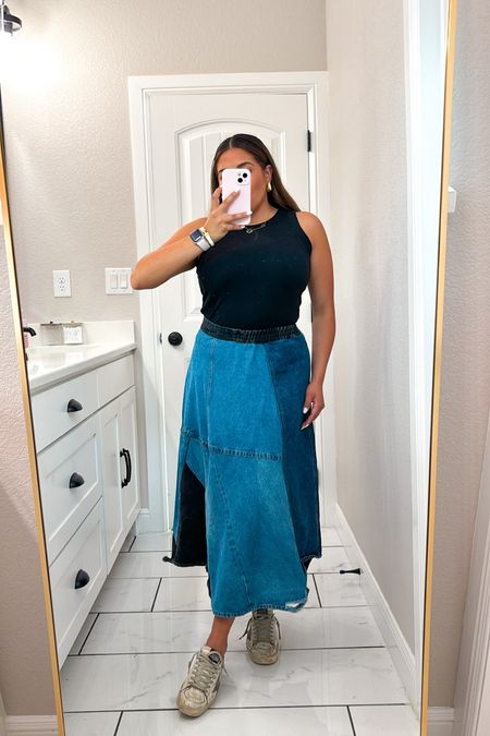Wednesday Ootd 

Maxi skirt | tank top outfit | casual outfits | maxi skirt outfit | 

#LTKU #LTKstyletip #LTKworkwear