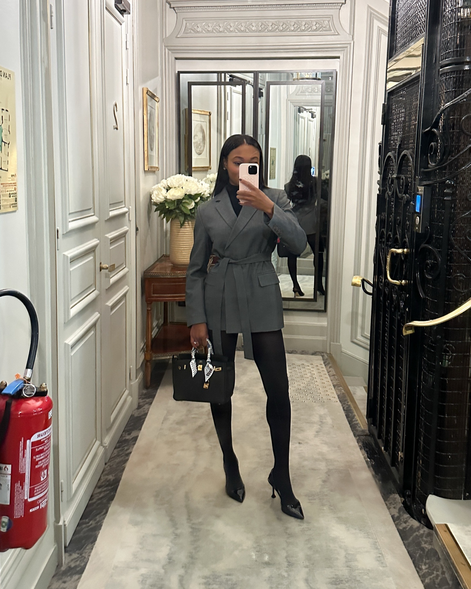 Grey blazer outfit 🤍

#LTKHoliday #LTKShoeCrush #LTKSeasonal