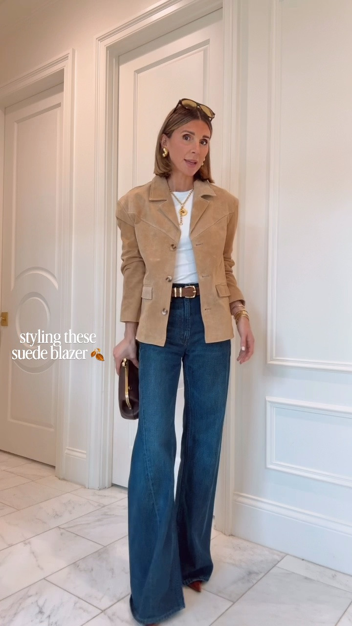 How I’m styling this suede blazer! I’m 5’7 wearing size small in the blazer and size 25 in the jeans, run tts.

#LTKootd #LTKSeasonal