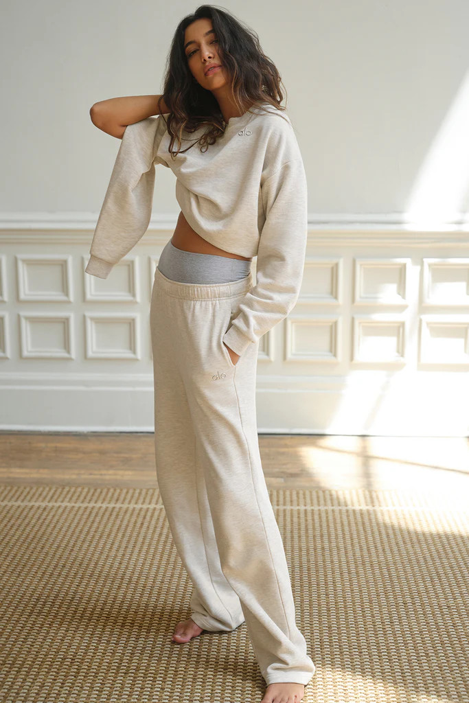 Accolade Straight Leg Sweatpant | Alo Yoga (US)