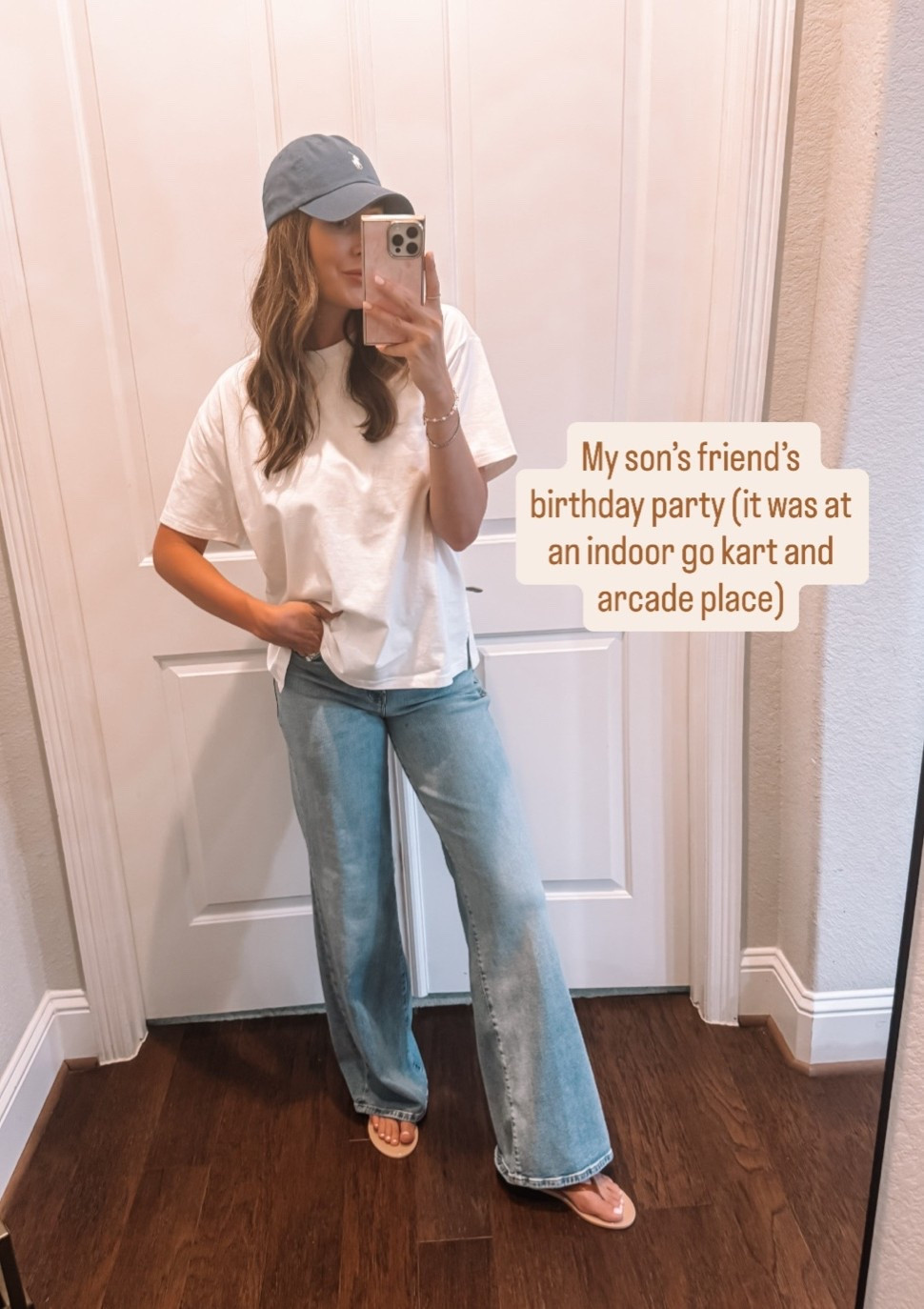 Small in tee, 2/26 in jeans