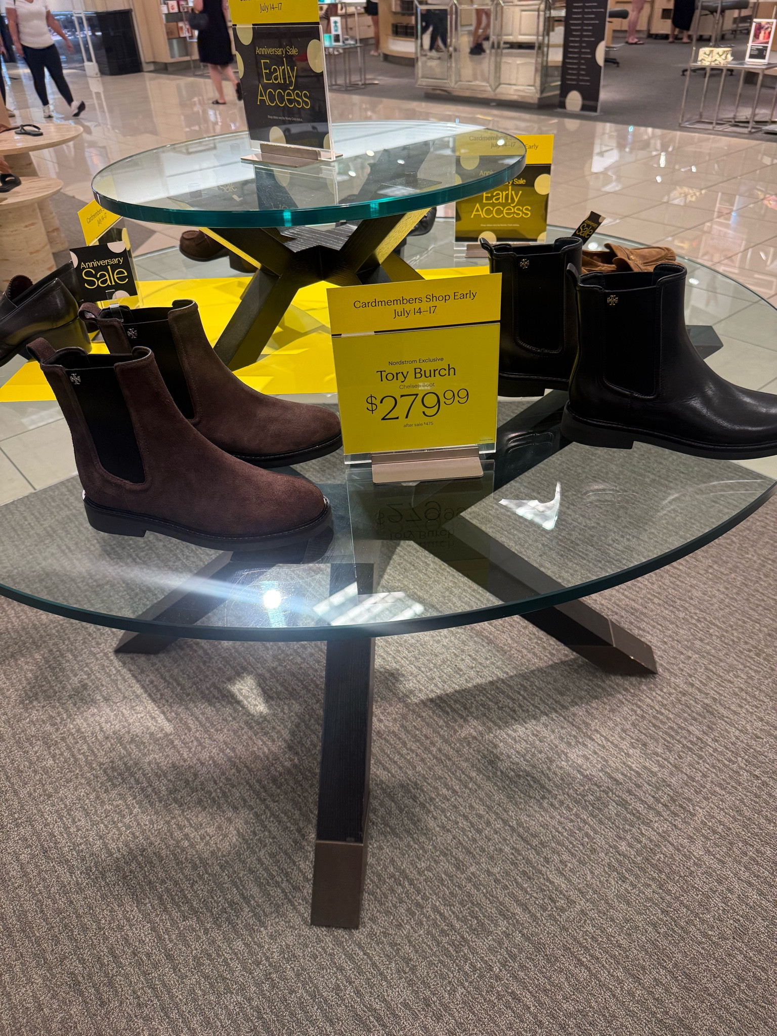 Gorgeous Chelsea boots included in the @nordstrom sale! Come in black and brown