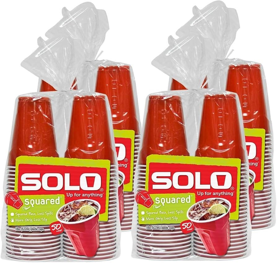 SOLO Cup Company Red Squared Plastic Party, 18 Ounce, 200 Count, 50 Count (Pack of 4) | Amazon (US)