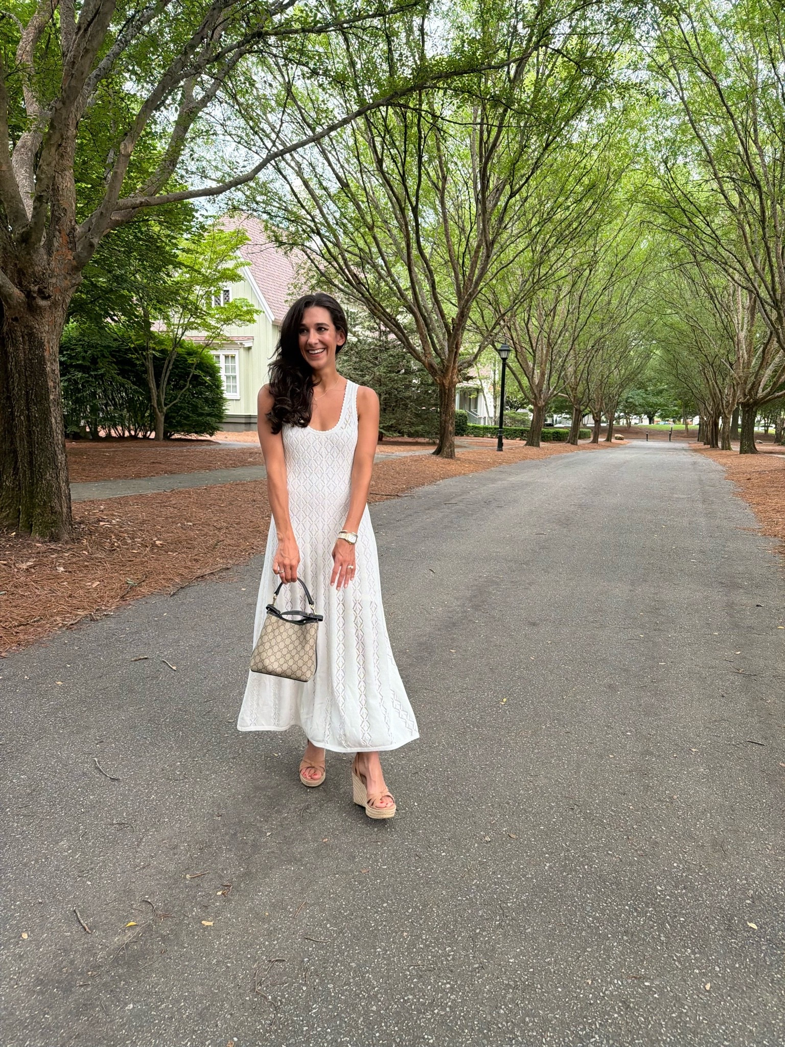 Summer vacation outfit ideas 

Gap white midi dress
Small gucci bag 
nude wedges