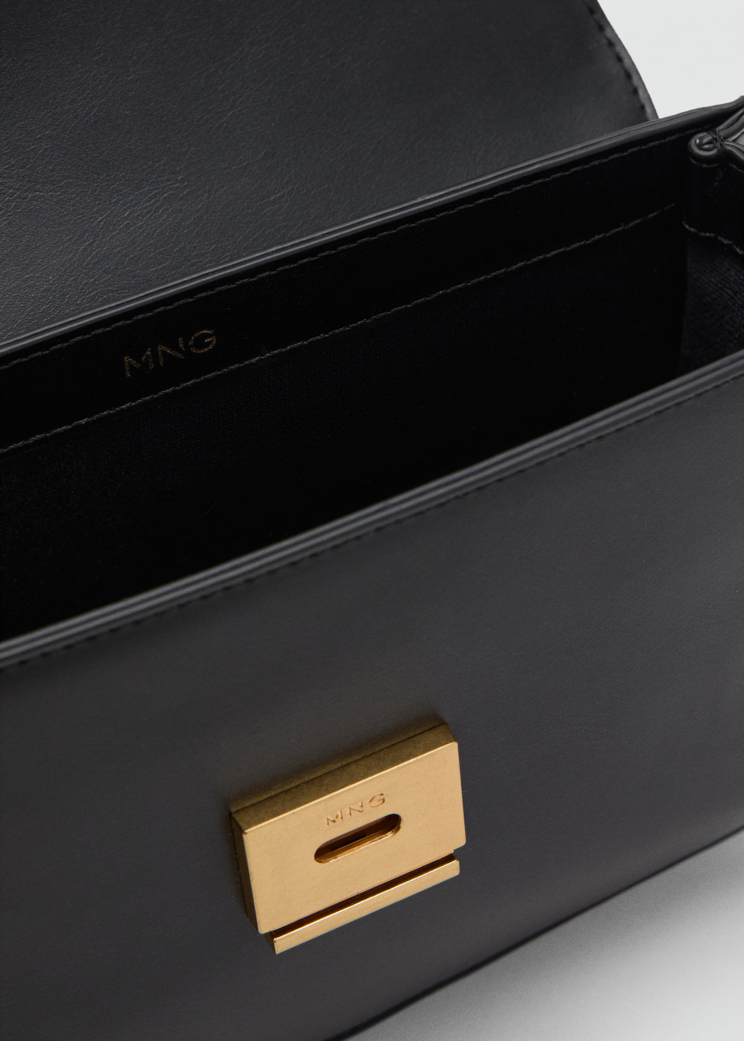 Umhängetasche mit Umschlag - Damen | MANGO Deutschland | Mango EU