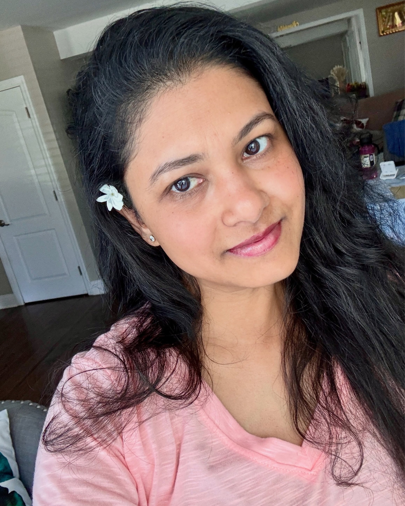 Enjoying Sunny day in my garden 🌞
Get this tee set of 6 girls its so comfy - https://bit.ly/4g1bFw2

@amazon #summerwear #comfyandcute #tee #amazonfinds #womenover45