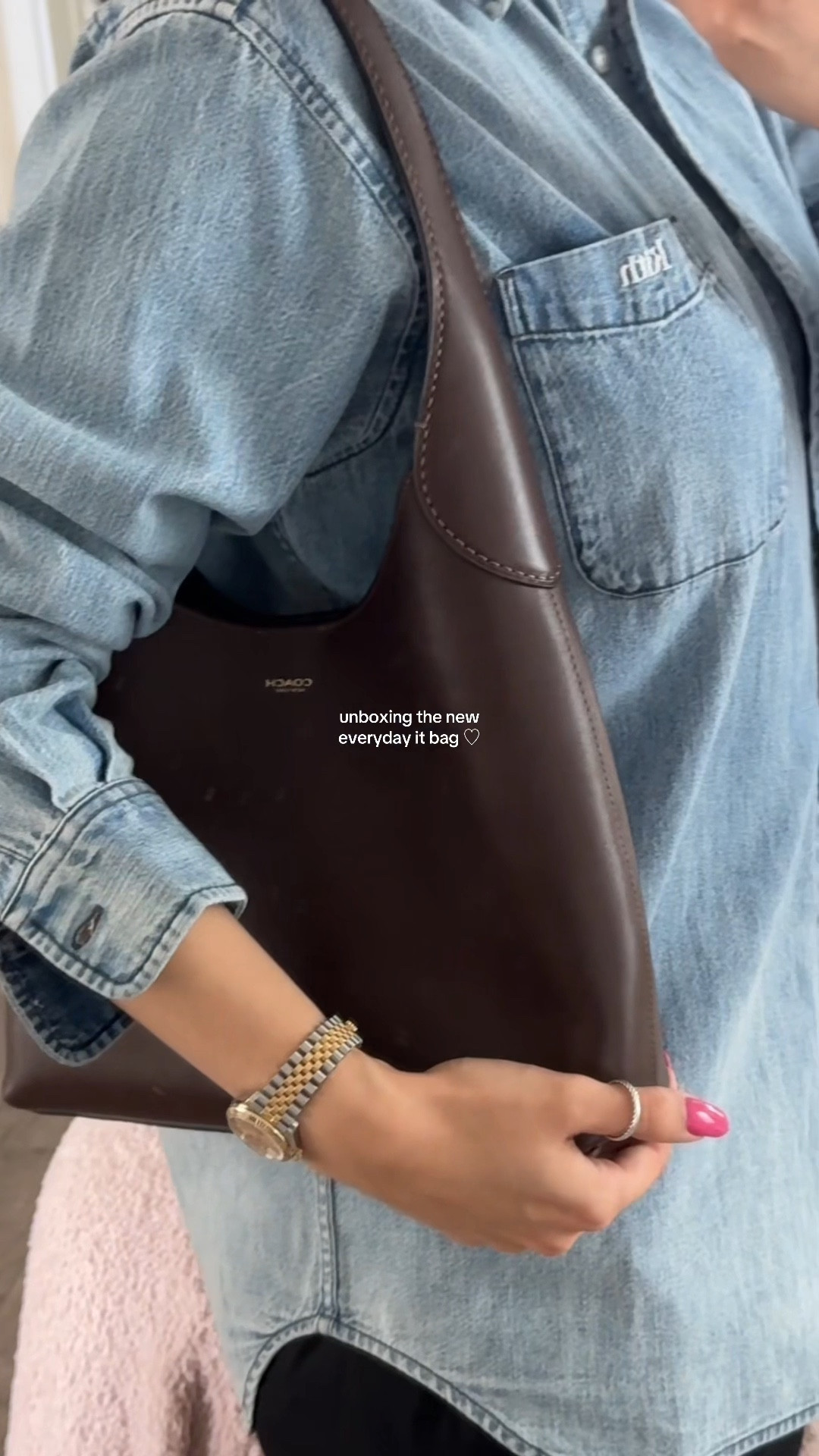 the perfect every day bag! Coach has some amazing leather bags and this one is my new favorite, casual or even dressed up! 

#LTKItBag #LTKBacktoSchool #LTKStyleTip