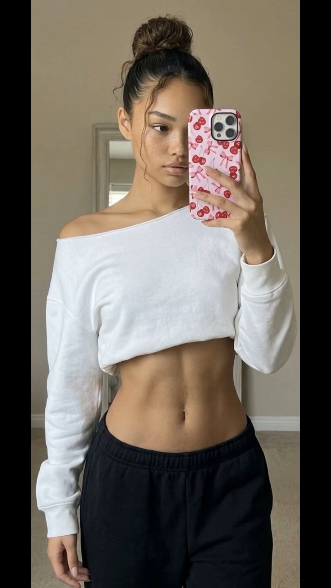 Casual morning mirror selfie outfit.

Wearing size small in the off-shoulder sweatshirt and size small in the lounge pants, with size 8 shoes. One of my favorite comfortable outfits for slow mornings, lounging at home, or quick coffee runs.

Sharing the pieces here if you want the look.


#LTKootd #LTKSpringSale #LTKdayinmylife