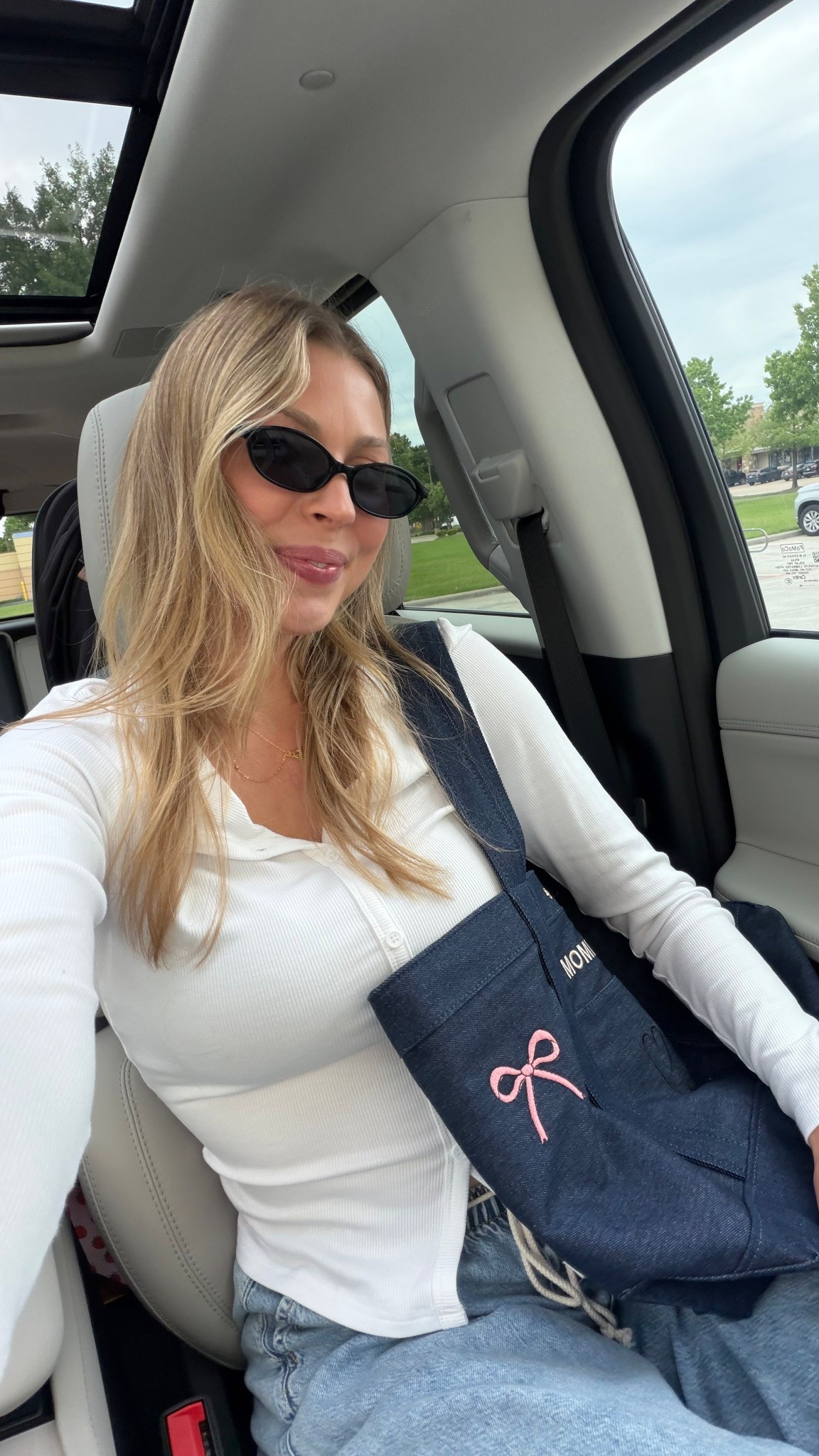 Mom outfit - size S in top and  jeans!

#LTKMothersDay #LTKootd #LTKdayinmylife