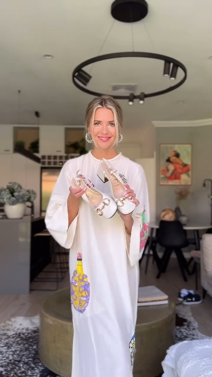 It’s time! @la.sirenaboutique and I have joined forces to bring you the latest of @alemais.official! I wanted to show you there fall collection with this haul as I’m totally obsessed…the jeans would have to be my absolute favourite…and because we love a discount use LAURA10 to receive 10% off! 
Tune in next week for the new season reveal 😍

#australianfashion #alemais #ootd #outfithaul #clotheshaul #outfitcheck