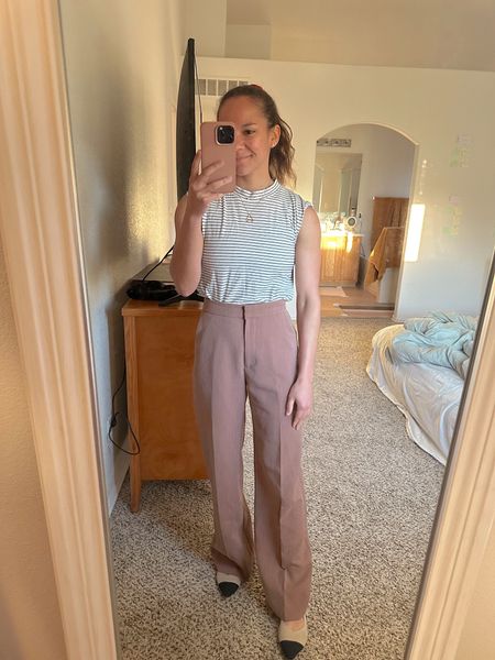 I love these brown tailored pants from abercrombie!

#businesscasual #workoutfit #whitetop #whitebodysuit #tailoredpants #brownpants #workwear #workpants 


#LTKFind #LTKstyletip #LTKworkwear