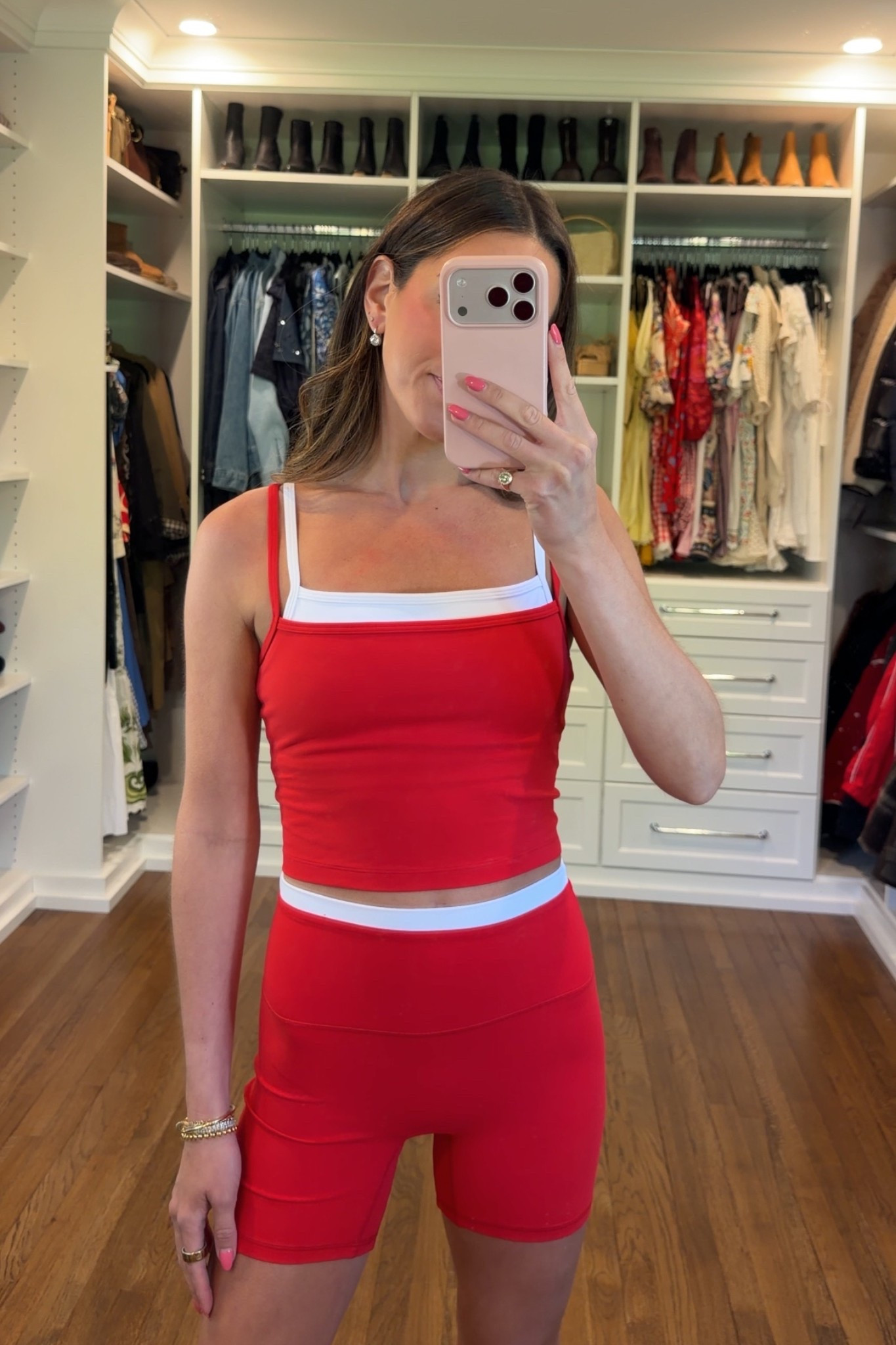 Size small 

Matching set 
Workout set 
Abercrombie 

#LTKgrwm #LTKdayinmylife #LTKSeasonal