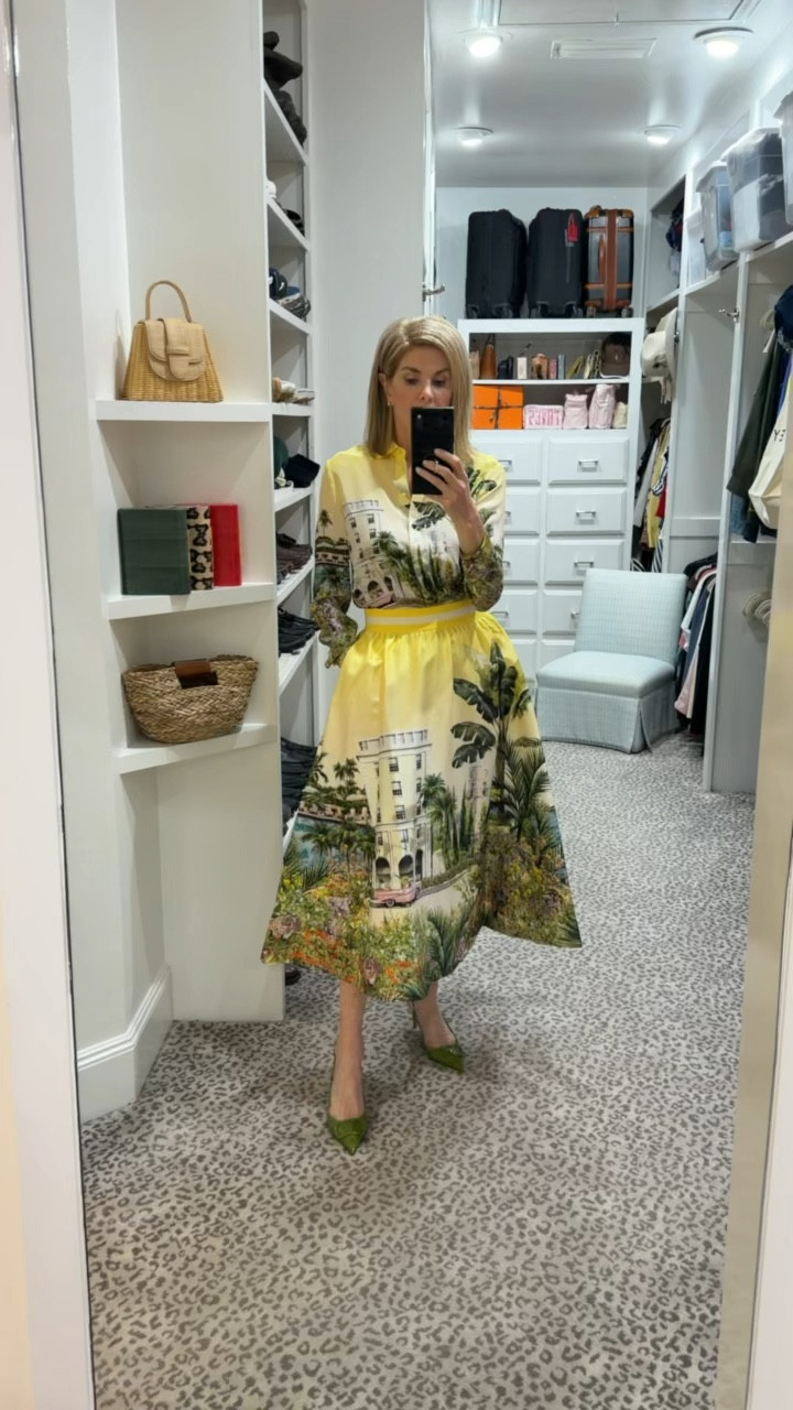 Ready for the @Alice + Olivia event! Size 4/S

#LTKSeasonal #LTKootd #LTKOver40