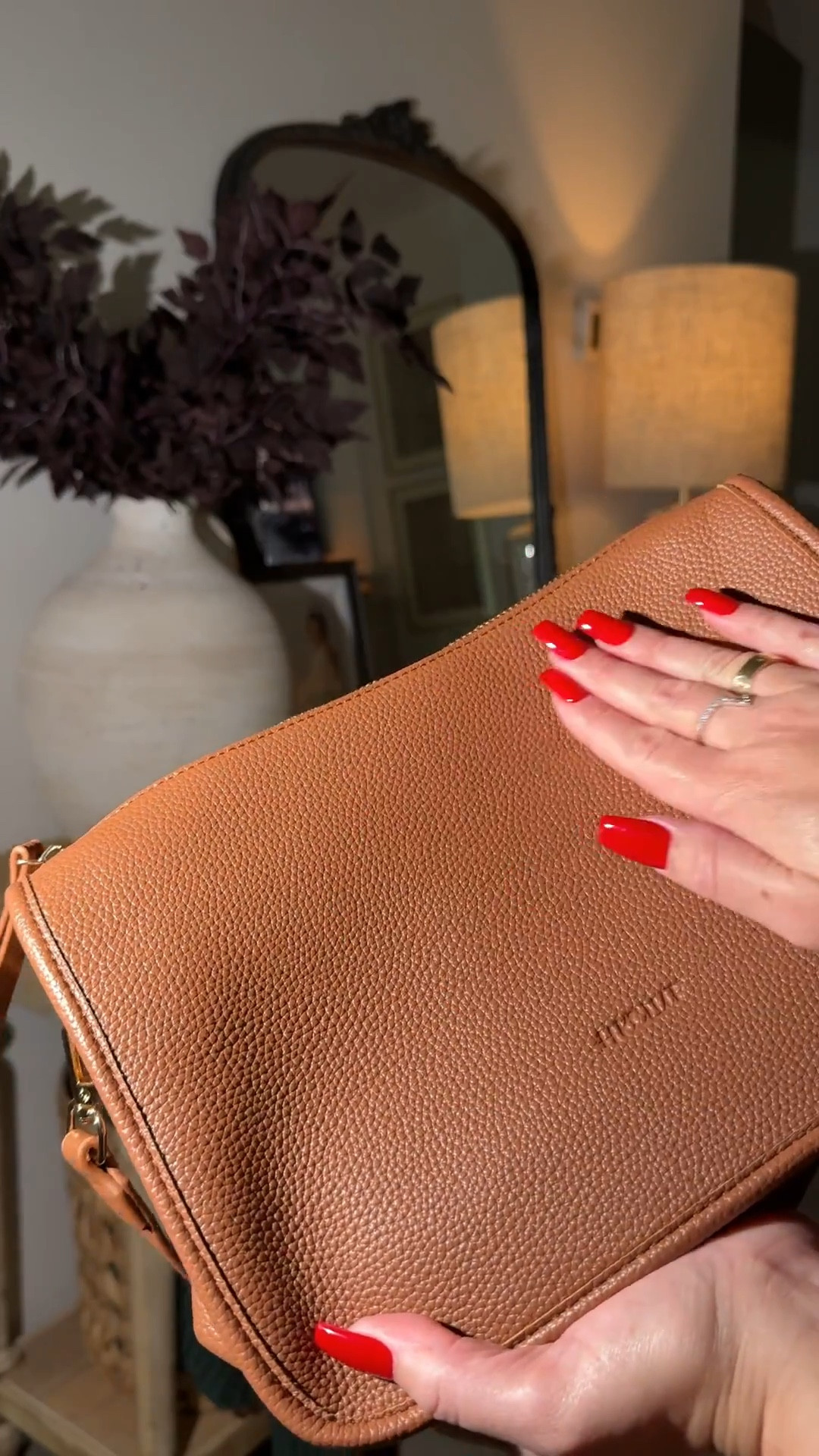 she's finally back 👜✨#trendingbags
#womensbag #asmrbeauty

unboxing | crossbody bag | womens bag l affordable style | everyday bag | hands free bag I fashion on a budget | ootd 2025 | bag addict | commuter bag | bag lover | style essentials I trending bags | moms supporting moms | things worth buying | shopping tips | trendy life | useful products | affordable goods | black friday | cyber monday | bfcm | gifts for her | holiday gift guide l bag finds | black friday | cyber monday | holiday haul

#LTKSaleAlert #LTKStyleTip #LTKItBag