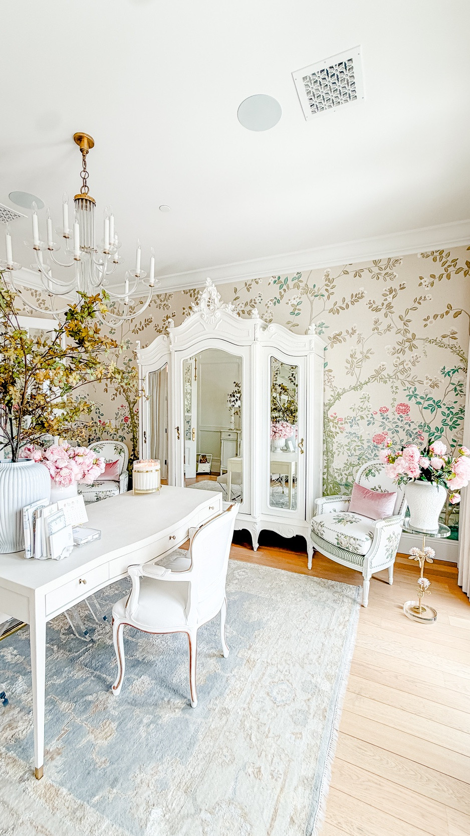 Pretty organizing ideas for your home office!

#LTKHome