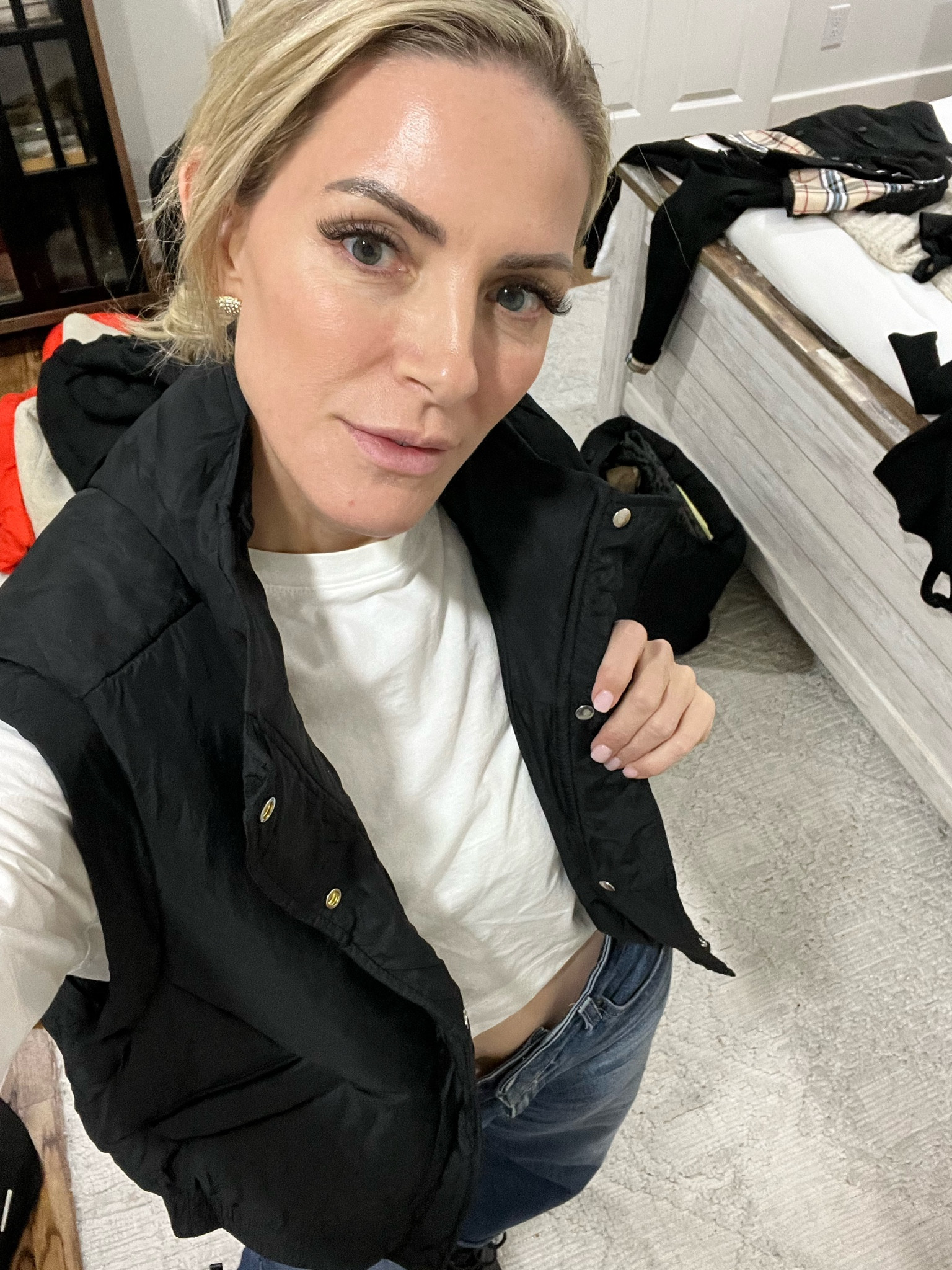 Light weight puffer vest!
Fits tts



#LTKMidsize #LTKSeasonal #LTKStyleTip