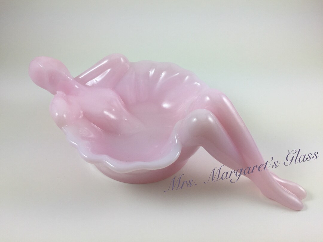 Mosser Glass Pink Crown Tuscan Bathing Beauty Soap/ Trinket Dish - Etsy | Etsy (US)