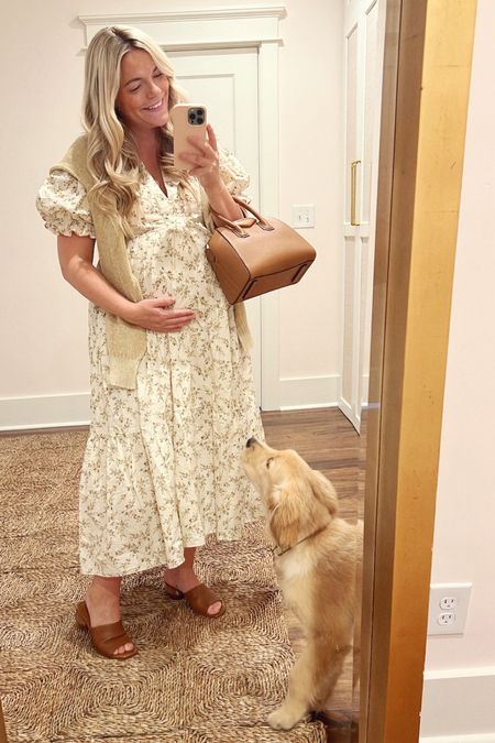 A non-maternity dress that’s perfect w. bump and transitioning to fall in the south 

#LTKbump