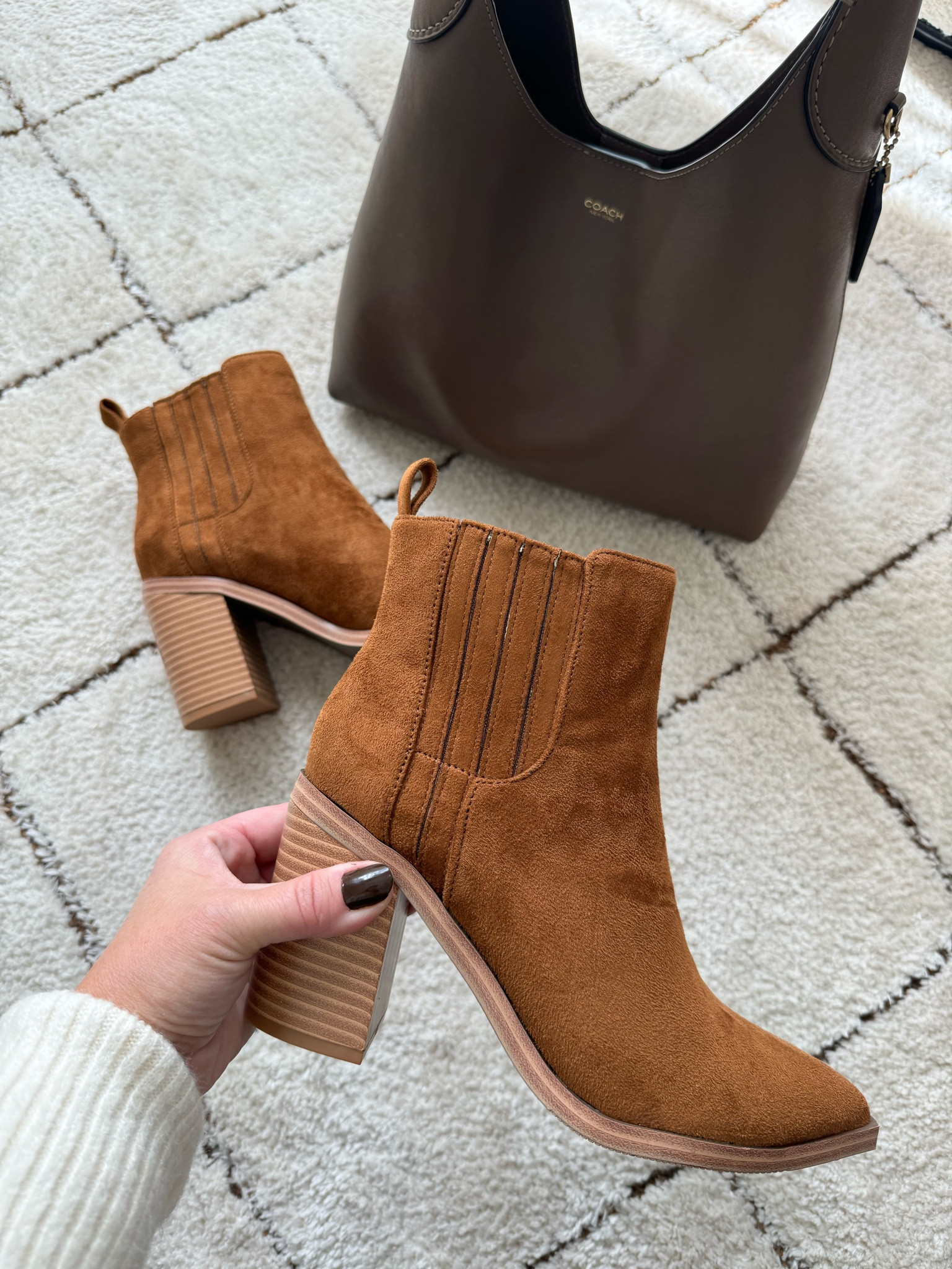 New boots from Amazon fashion! They are comfortable, true to size and perfect for fall! Linked my favorite spray to use to protect them. 

#amazonfashion #boots #amazon #amazonprime 

#LTKxPrimeDay #LTKFindsUnder100 #LTKShoeCrush