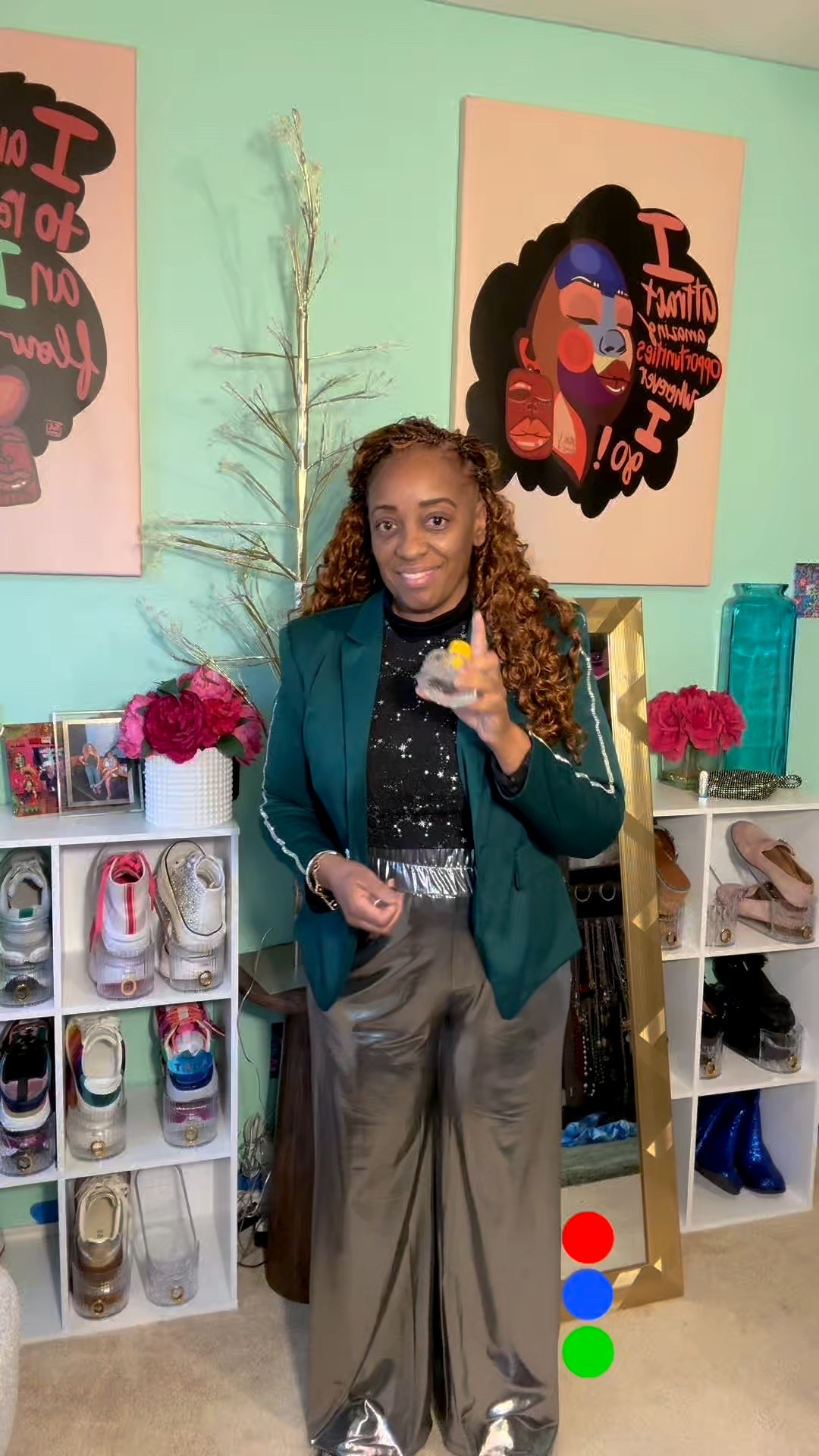 This green and black OOTD understood the assignment 😌🖤
Cute, confident, and doing exactly what it was supposed to do.
What do you think? 💚✨

#LTKU #LTKootd #LTKgrwm