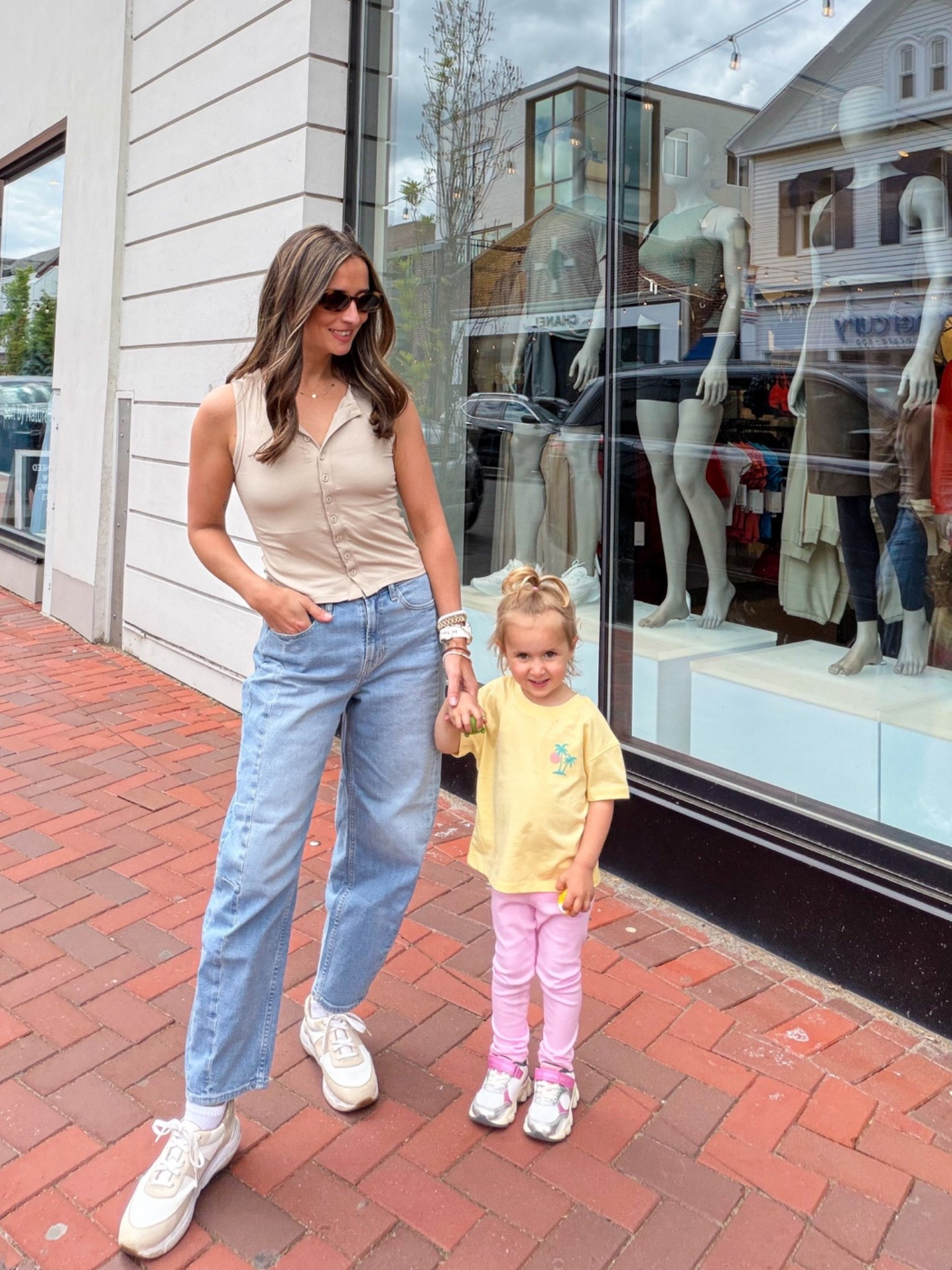 Sundays are for shopping! Casual effortless and affordable mom outfit. Just got these barrel leg jeans from old navy and they are a pair I’ve been grabbing on repeat. 5’4 wearing size 2

#LTKdayinmylife #LTKmomlife #LTKootd