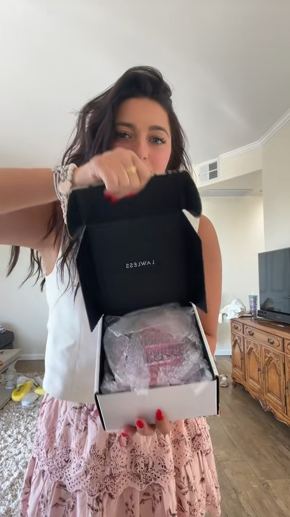 LAWLESS BEAUTY UNBOXING 💄 

• Forget The Filler Definer Lip Liner - Pink Sand & Nude Honey
• Pinch My Cheeks Soft-Blur Cream Blush - Angel
• Forget The Filler Lip Plumping Line Smoothing Gloss - Cherry Vanilla & George
• Forget the Filler Oil-Free Skin-Plumping Line Smoothing Perfecting Cream
• Forget the Filler Overnight Lip-Plumping Mask - Sweet Dreams

JULY 17, 2024

#LTKFindsUnder50 #LTKBeauty