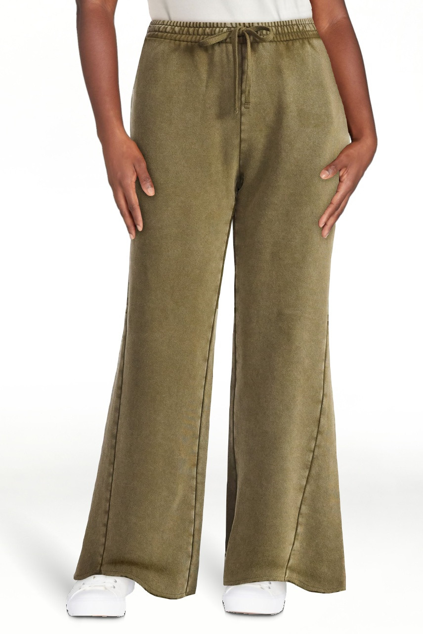 Scoop Women’s Mineral Washed Fleece Flare Leg Sweatpants, Sizes XS-XXL | Walmart (US)