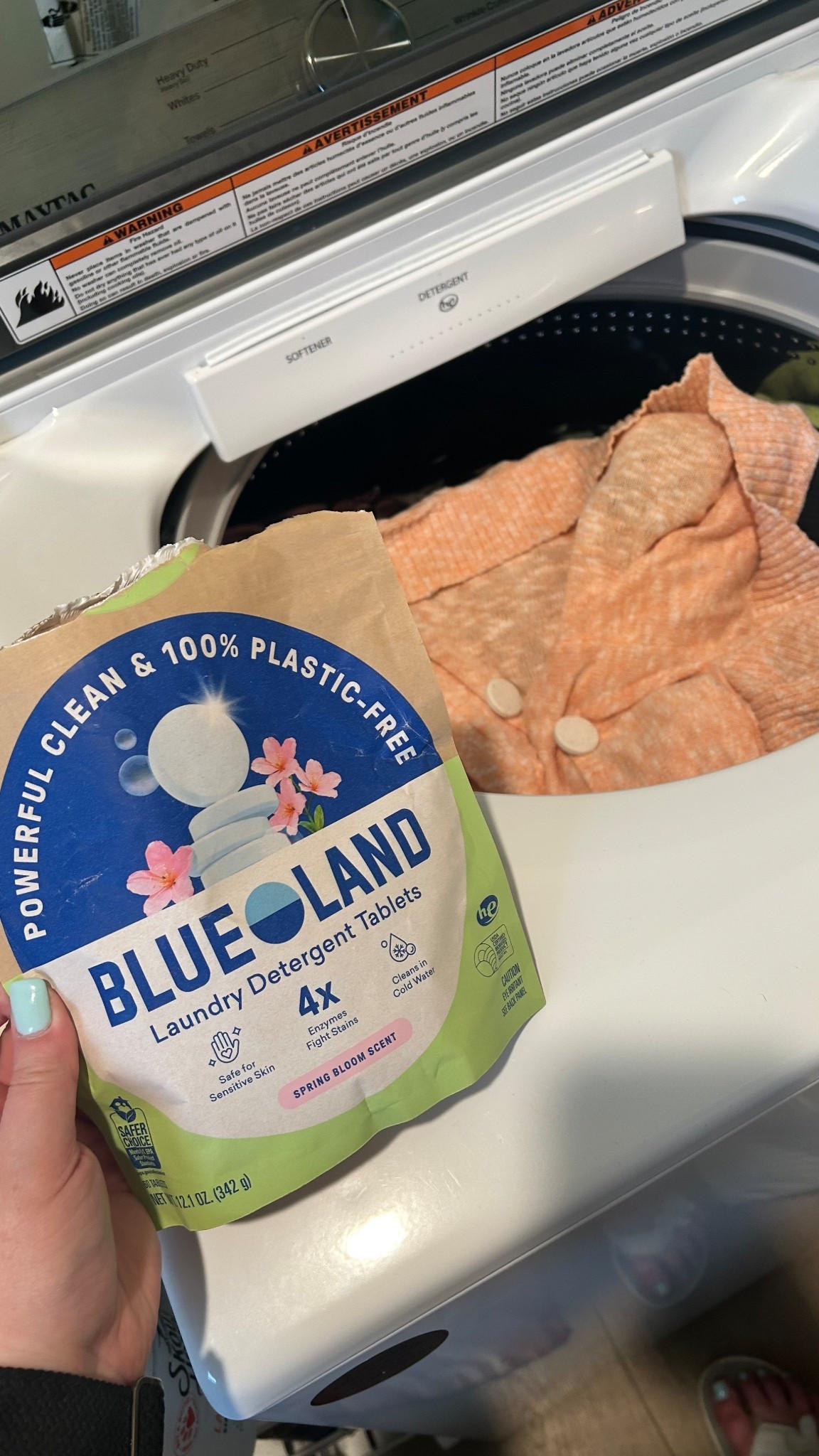 Trying to keep a clean home without all the extra junk 👀

Switched to these laundry tablets and honestly… I’m never going back. No plastic containers , no mess, and they actually work (even with dog blankets constantly in rotation 🐾)

Also love that they’re gentle enough for sensitive skin. Just two tablets for this entire large load of laundry. 
Clean home, cleaner ingredients… we’re here for it. Spring blossom scent is my fave! 

#LTKhome #cleanliving #laundryday #nontoxichome #dogmomlife #blueland #sustainableliving #homeessentials


#LTKgrwm #LTKHome #LTKdayinmylife