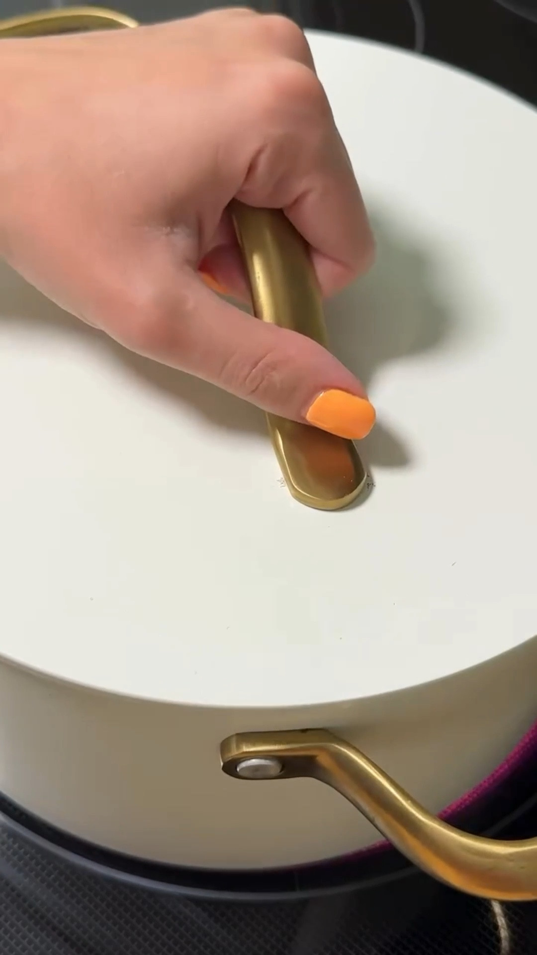 Kicking off soup season with a classic — Zuppa Toscana! Recipe from the blog @cremedelacrumb1 I added some bacon bits and my favorite @flatironpepper to the soup for some extra spice!
_
#soupseason #fallfood #fallcontent #fallinspo #fallrecipe #fallrecipes #fallflavors #michigan #metrodetroit #fall

#LTKSeasonal #LTKautumn #LTKHome