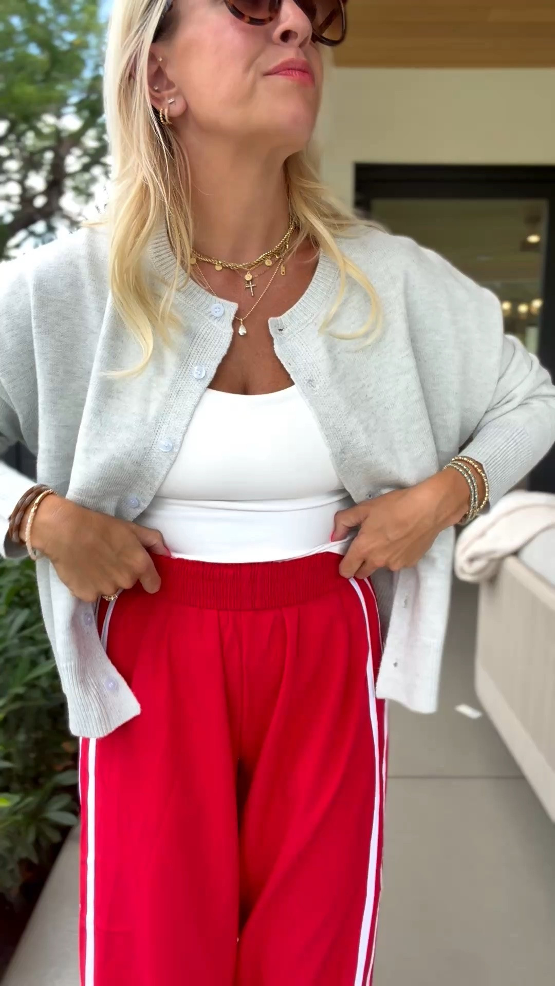These track pants and cardigan are perfect going into fall!

#LTKgrwm #LTKmomlife #LTKmorningroutine