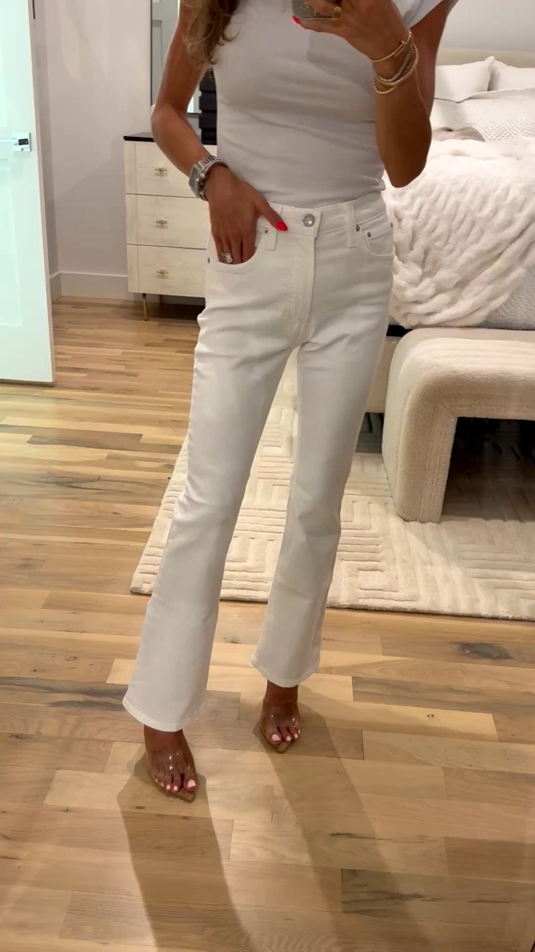 White petite friendly jeans wearing smallest size- on sale with code LTK20

#LTKPetite #LTKSaleAlert