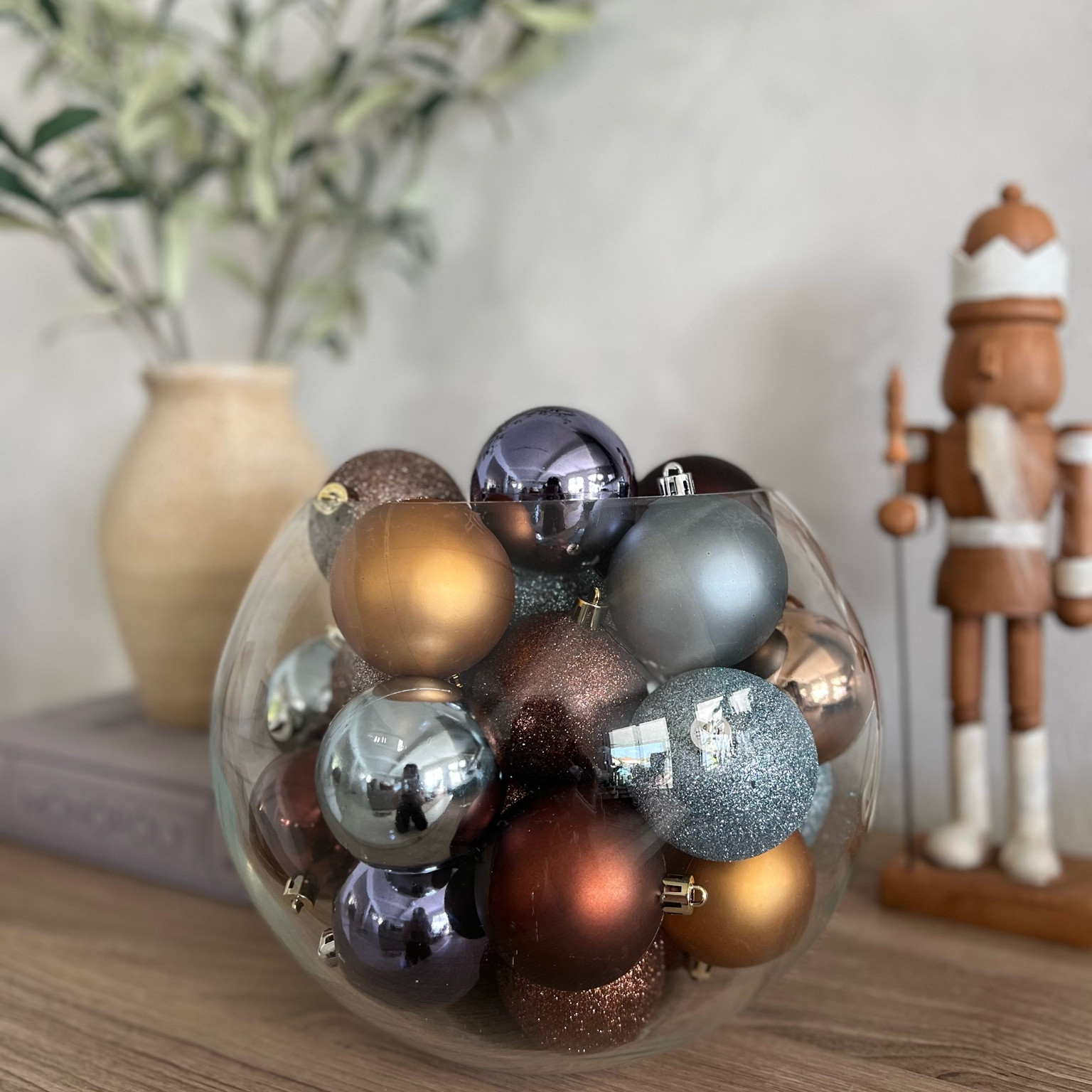 easiest way to jazz up any Christmas corner: add ornaments to a glass vase. 😍✨🎄

#LTKSeasonal #LTKHoliday