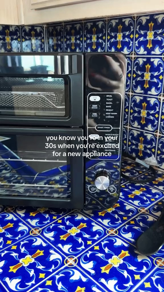 Ninja has done it again!!! 

Here’s a prime day pick for ya. 13-in-1 Double Oven with FlexDoor, FlavorSeal & Smart Finish, Rapid Top Oven, Convection and Air Fry Bottom Bake, Roast, Toast, Fry, Pizza More, Black



#LTKVideo #LTKHome #LTKSaleAlert