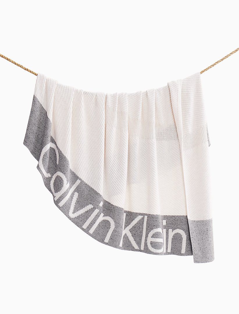 Modern Cotton Chevron Throw Blanket | Calvin Klein | Calvin Klein (US)