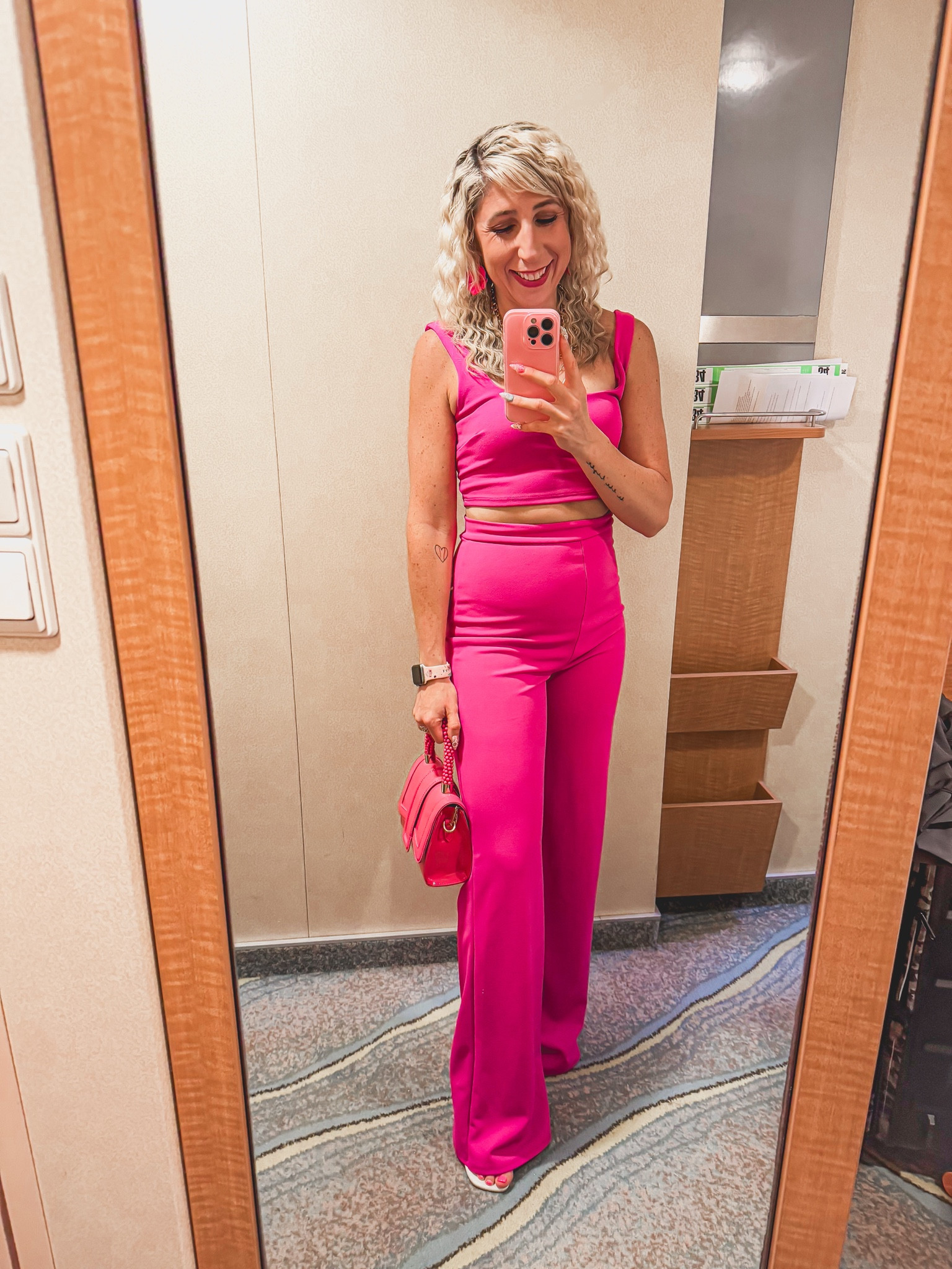 When they tell you the last night on your cruise is “casual dining” but your level of casual is ALWAYS extra. 💁🏼‍♀️

#LTKTravel #LTKStyleTip #LTKOver40