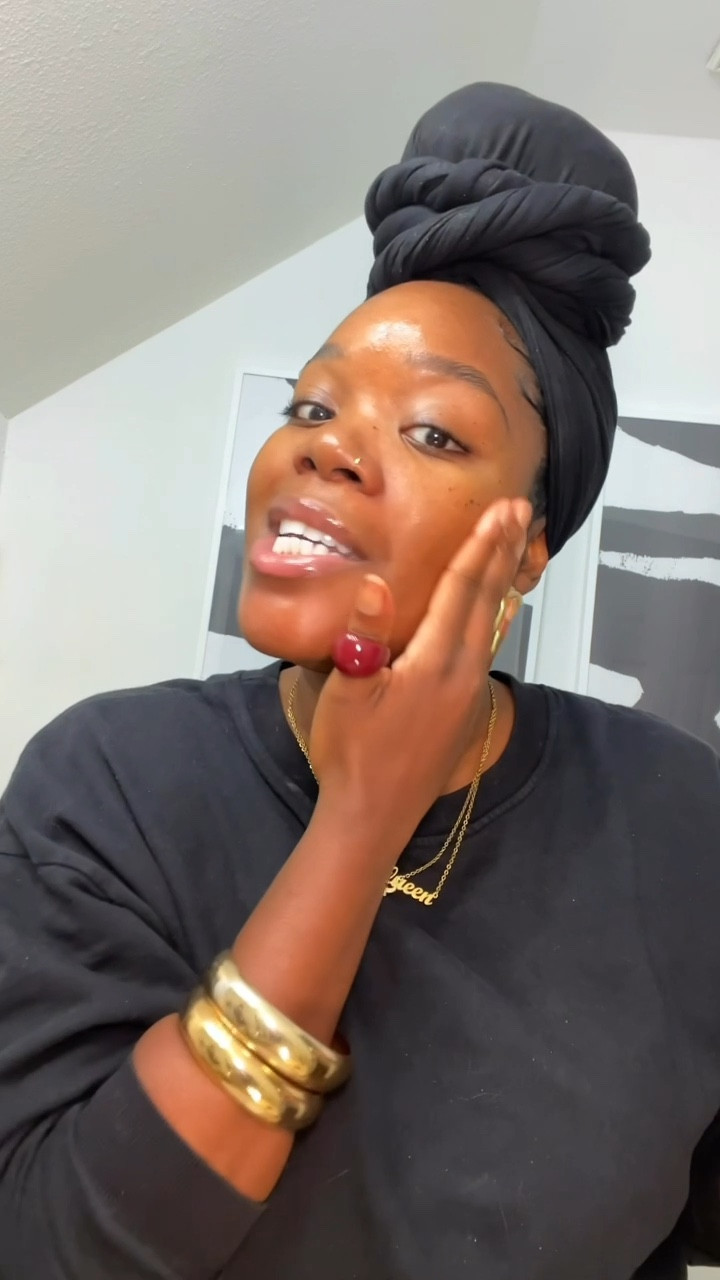 Lazy Girl Nighttime Skin Hack✨ 

This serum makes me wanna give up makeup…. I mean, I won’t … but still lol. It hydrates, firms & gives you a glow✨

#LTKBeauty #LTKFindsUnder100 #LTKselfcare