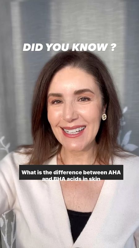AHA AND BHA in skincare! 🧖‍♀️✨ I know many of you are curious about the differences and benefits of these two incredible ingredients, so let's dive right in and find out which one might be better for your skin! 💁‍♀️💫

🌼 AHAs (Alpha Hydroxy Acids) are fantastic exfoliators that work wonders for brightening your complexion and reducing fine lines and wrinkles. They gently slough away dead skin cells, leaving your skin looking fresh, youthful, and oh-so-radiant! 🌟✨

🌸 On the other hand, BHAs (Beta Hydroxy Acids) are perfect for those of you dealing with oily or acne-prone skin. BHAs penetrate deep into your pores, effectively unclogging them and reducing blackheads, whiteheads, and pesky breakouts. Say goodbye to those unwanted blemishes and hello to a clearer, healthier complexion! 🙌🌈

So, which one is better for you? It all depends on your skin type and concerns! If you're looking to achieve a youthful glow and combat signs of aging, AHAs might be your best bet. On the other hand, if you're struggling with acne or oily skin, BHAs could be your skin's new BFF! 🌟💕

#LTKbeauty