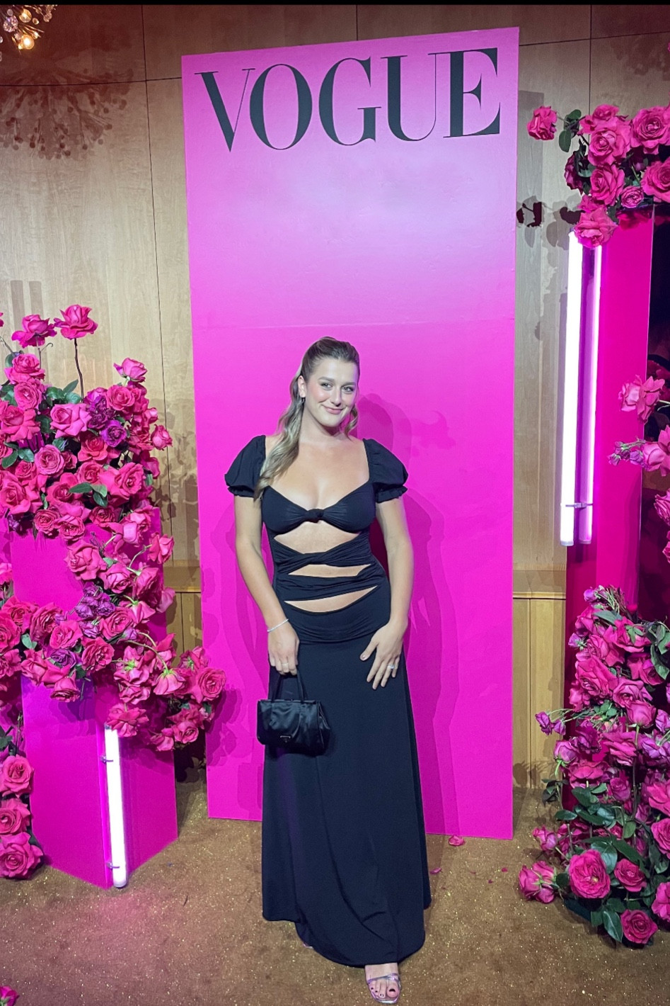 🩷 VOGUE 🩷

#LTKtravel #LTKitbag #LTKstyletip