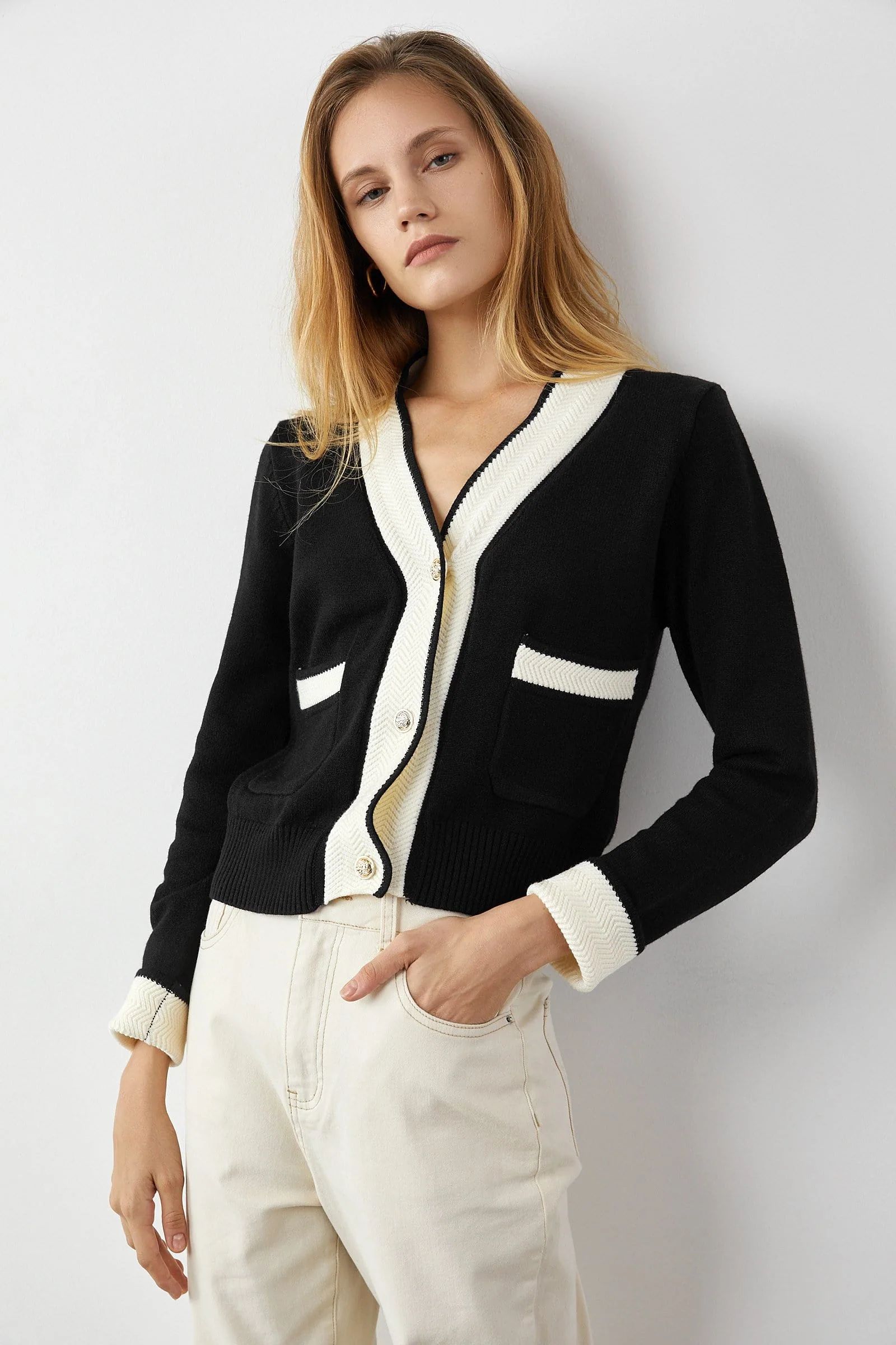 Adelyn Black Pocketed Cardigan | J.ING