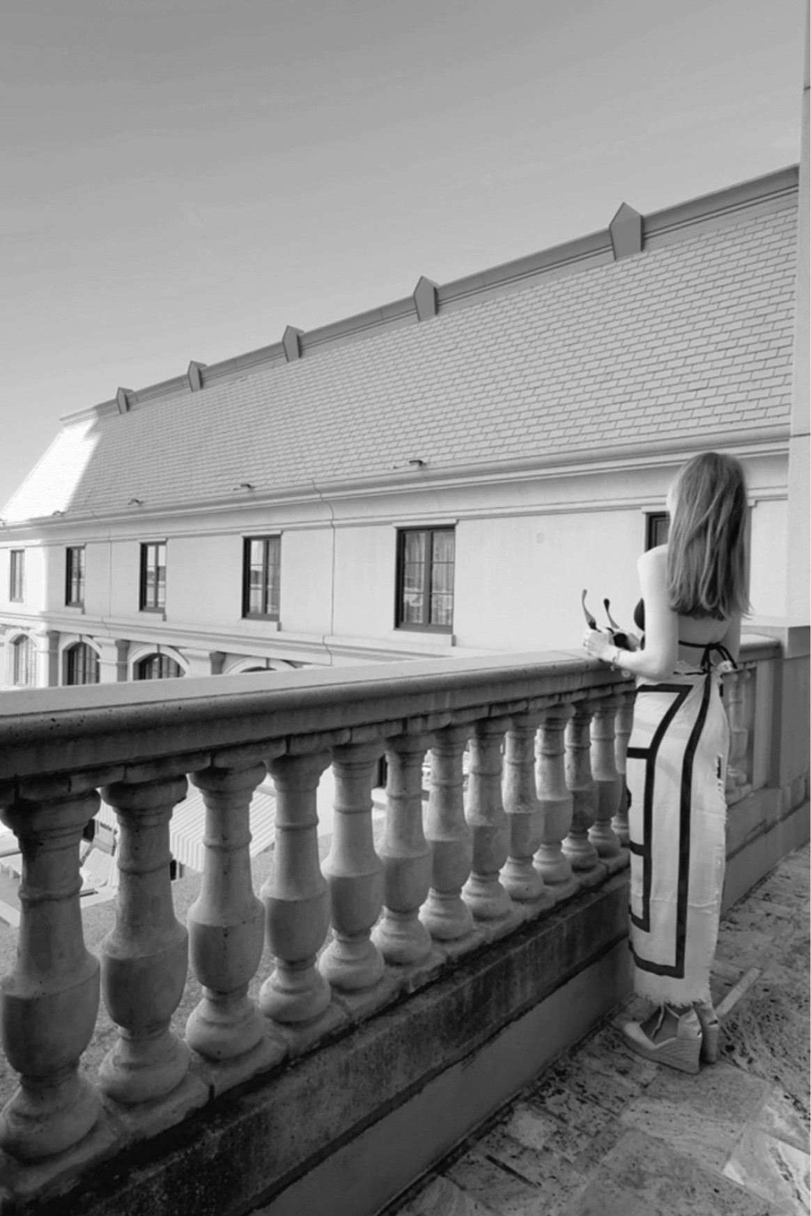 That feeling when you take a staycation and get to wear one of your fancy bathing suits for a change ✔️

 #Saks #SaksPartner @Saks @Shop.LTK #liketkit 