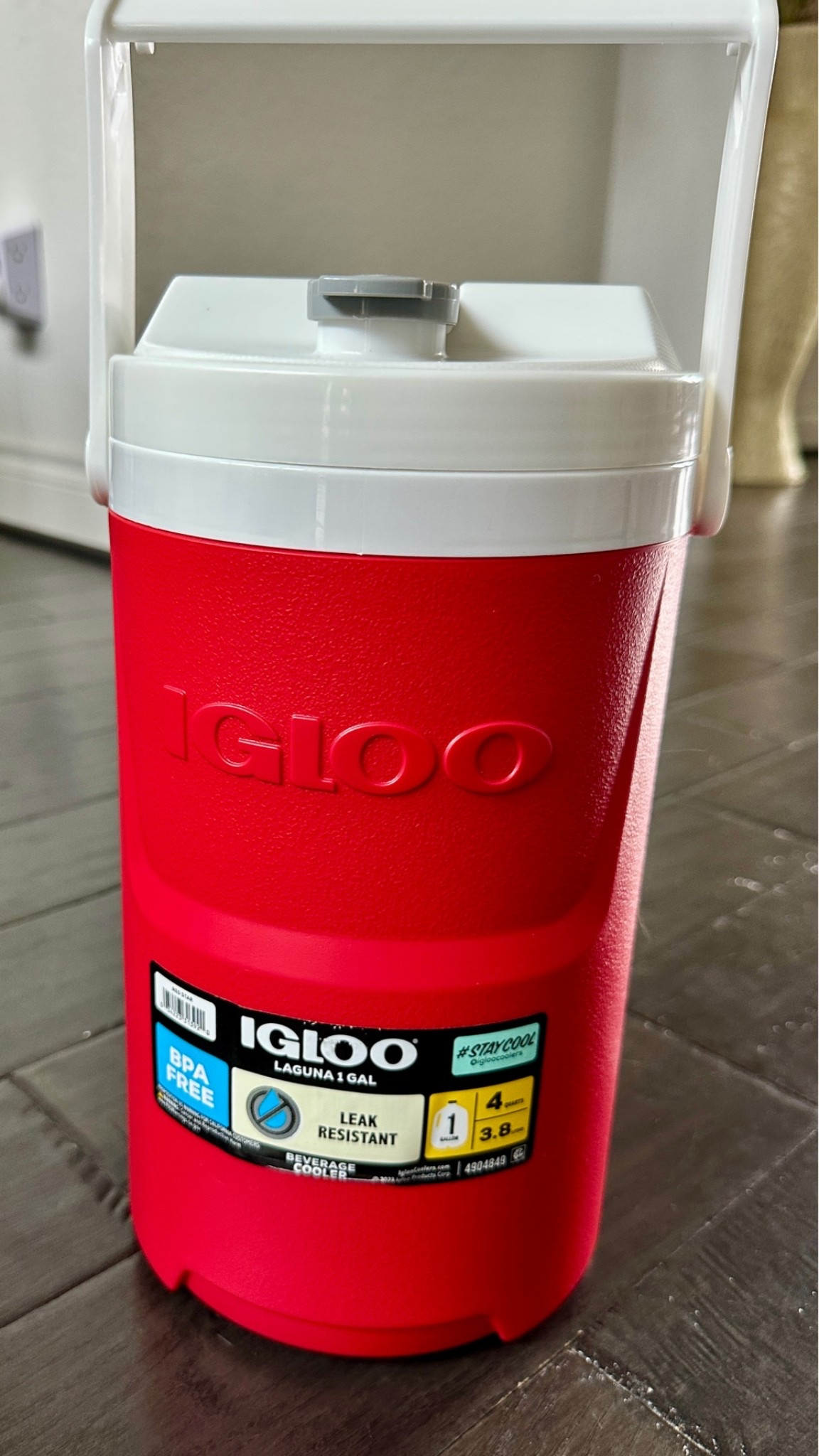 Igloo Red 1/2 Gallon jug for football 🏈  #igloo #watercooler #football