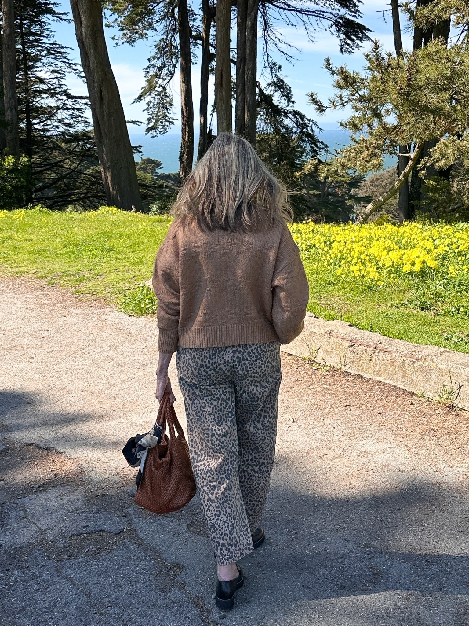 Stopped 3x and asked about my pants 🐆 

#LTKdayinmylife #LTKOver40