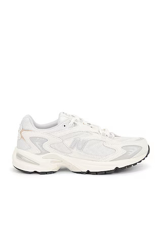 New Balance 725v1 in Sea Salt, Rain Cloud, & Metallic Silver | FWRD | FWRD 