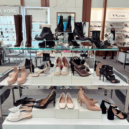 Macy’s Shoes Flash Sale 😍

#LTKshoecrush #LTKsalealert #LTKGiftGuide