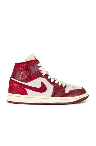 Jordan Air Jordan 1 Mid Sneaker in Team Red, University Red, Sail, & Muslin from Revolve.com | Revolve Clothing (Global)