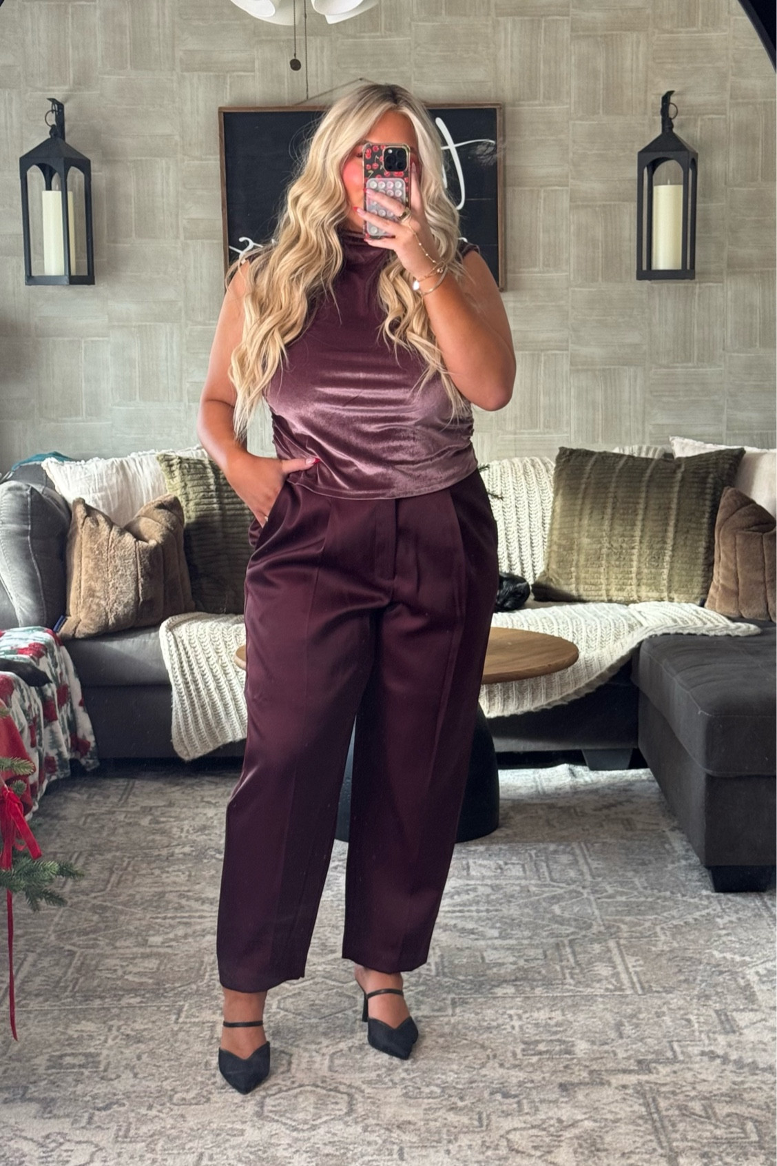 XL TOP
XL/16 PANTS
XL BLAZER
SHOES TTS

#AD @target @targetstyle #target #targetpartner #targetstyle

#LTKMidsize #LTKHoliday #LTKFindsUnder50