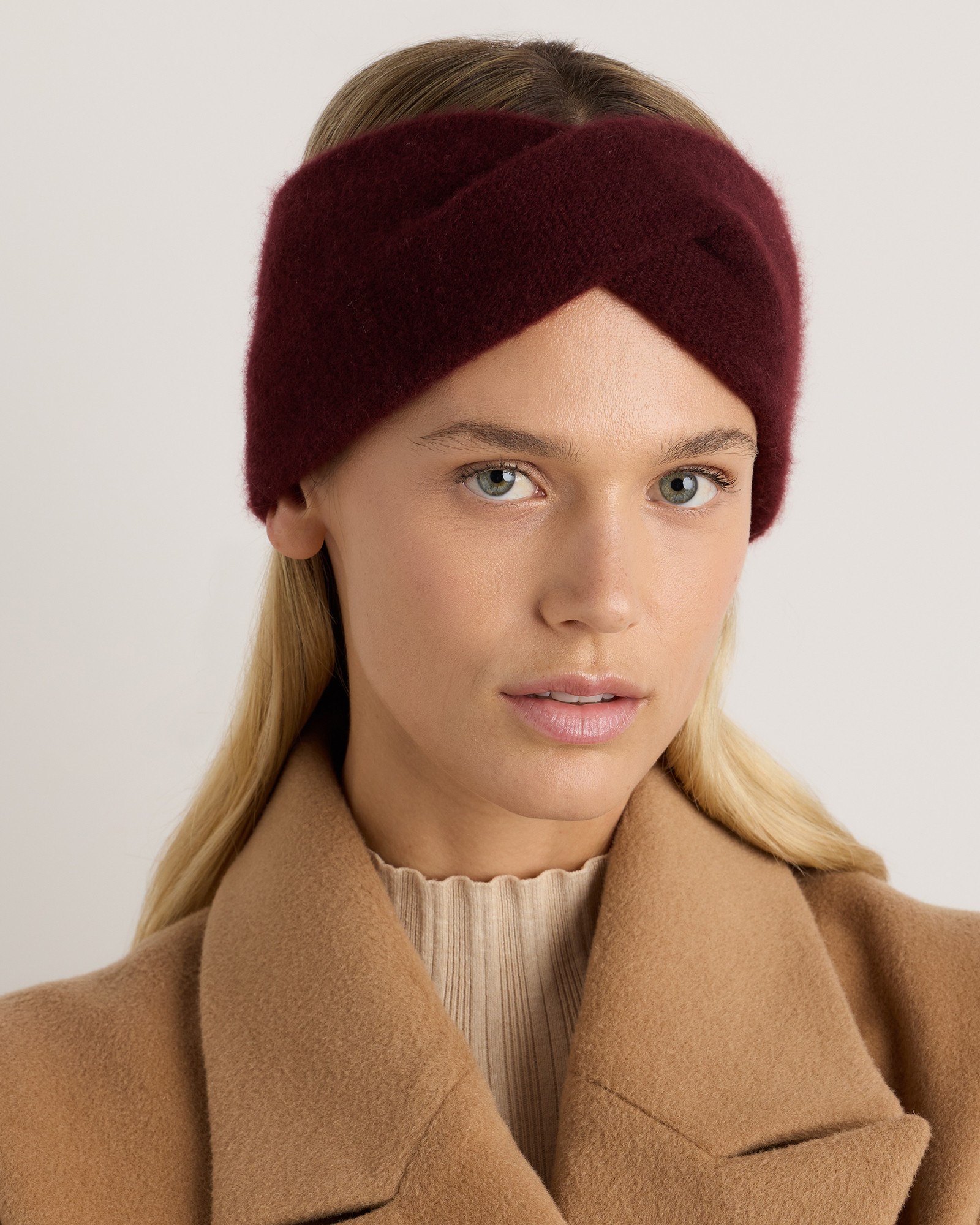 Quince | Women's Mongolian Cashmere Twist HeadBand Rings in Rich Burgundy | Quince