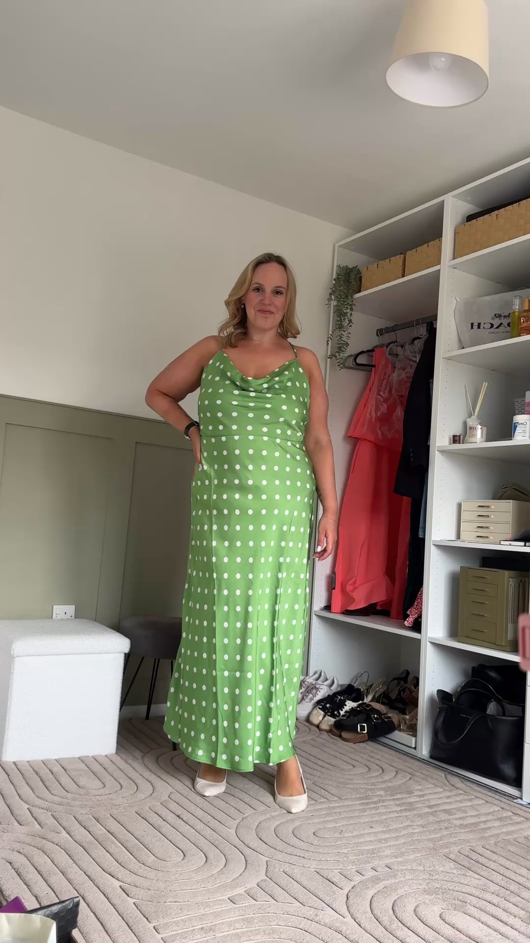 POV: you’ve got a spring event and nothing to wear… we’ve all been there 👀

So I pulled together some spring occasionwear outfit ideas you can actually wear. Think polka dot dresses, soft florals, pink stripes, and easy styles that work for birthdays, races, dinners, weddings and everything in between.

Follow for realistic outfit ideas you’ll actually wear


#springoutfitideas #occasionweardresses #over30style #newlooker #springfashion

#LTKstyletip #LTKspring #LTKwedding