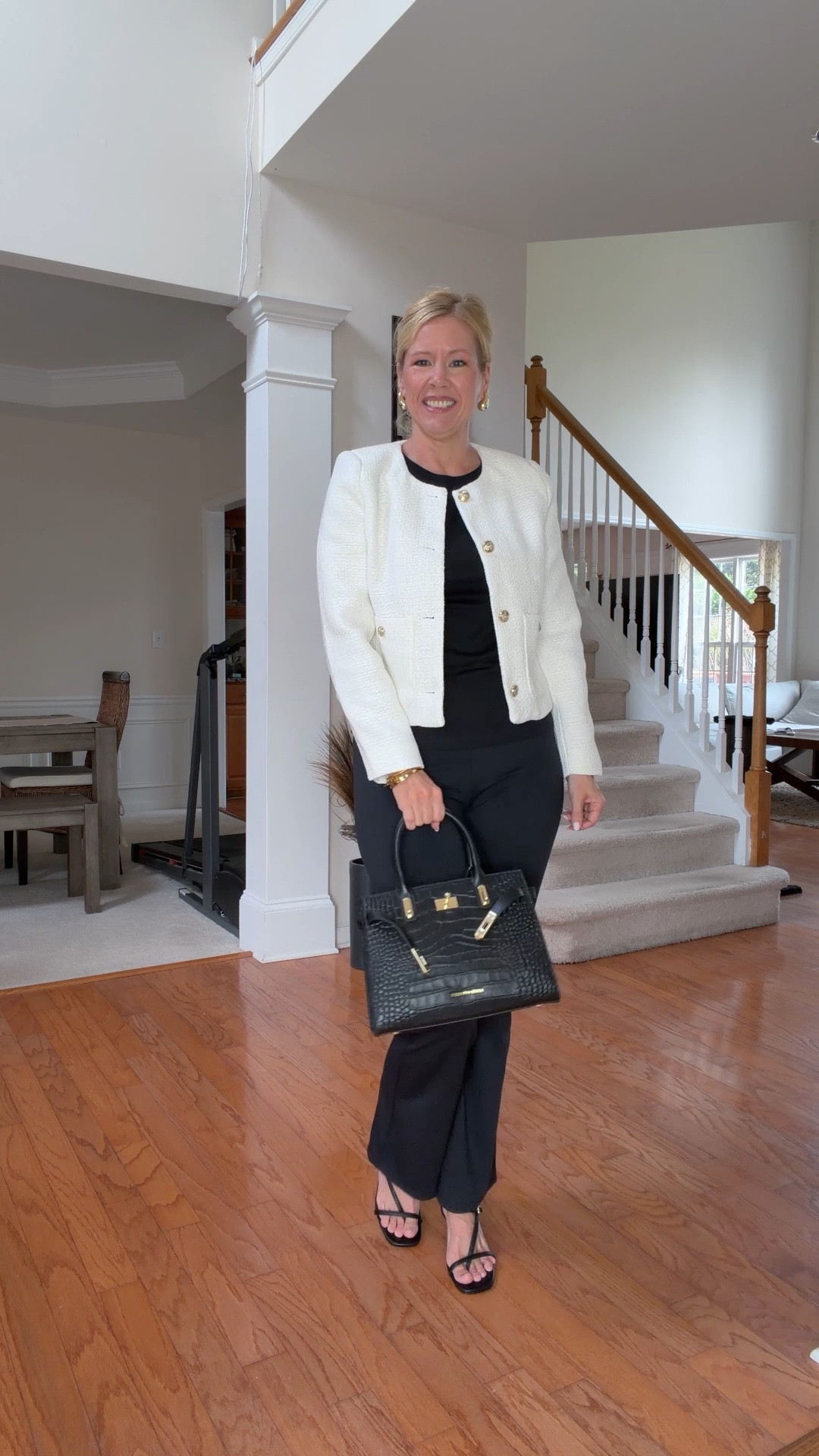 Pssst, these are leggings that look like pants by @dlooda.official Super comfortable and stretchy! 

FYI: I’m 5’7” and wearing these pants in size M! 

#Dlooda


#LTKOver40 #LTKootd #LTKgrwm