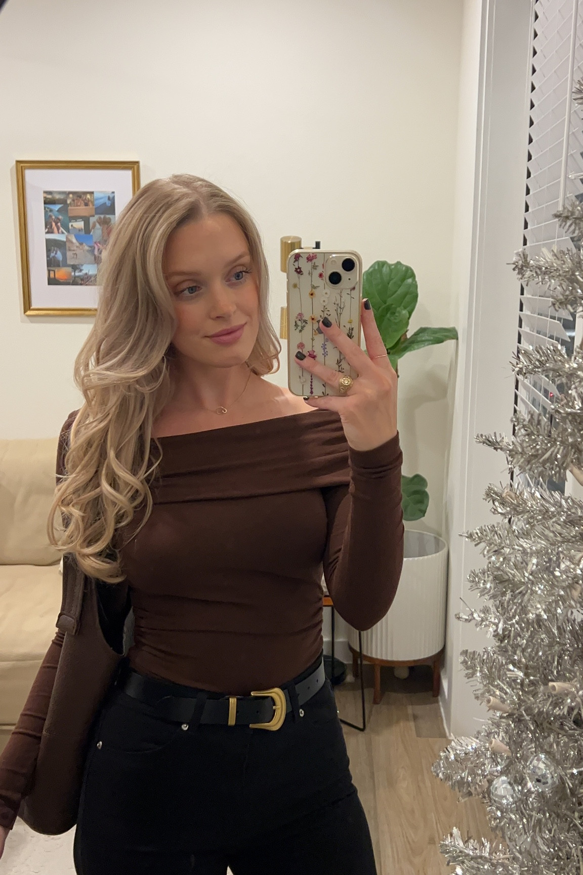 Friendsgiving outfit 

#LTKHoliday #LTKSeasonal